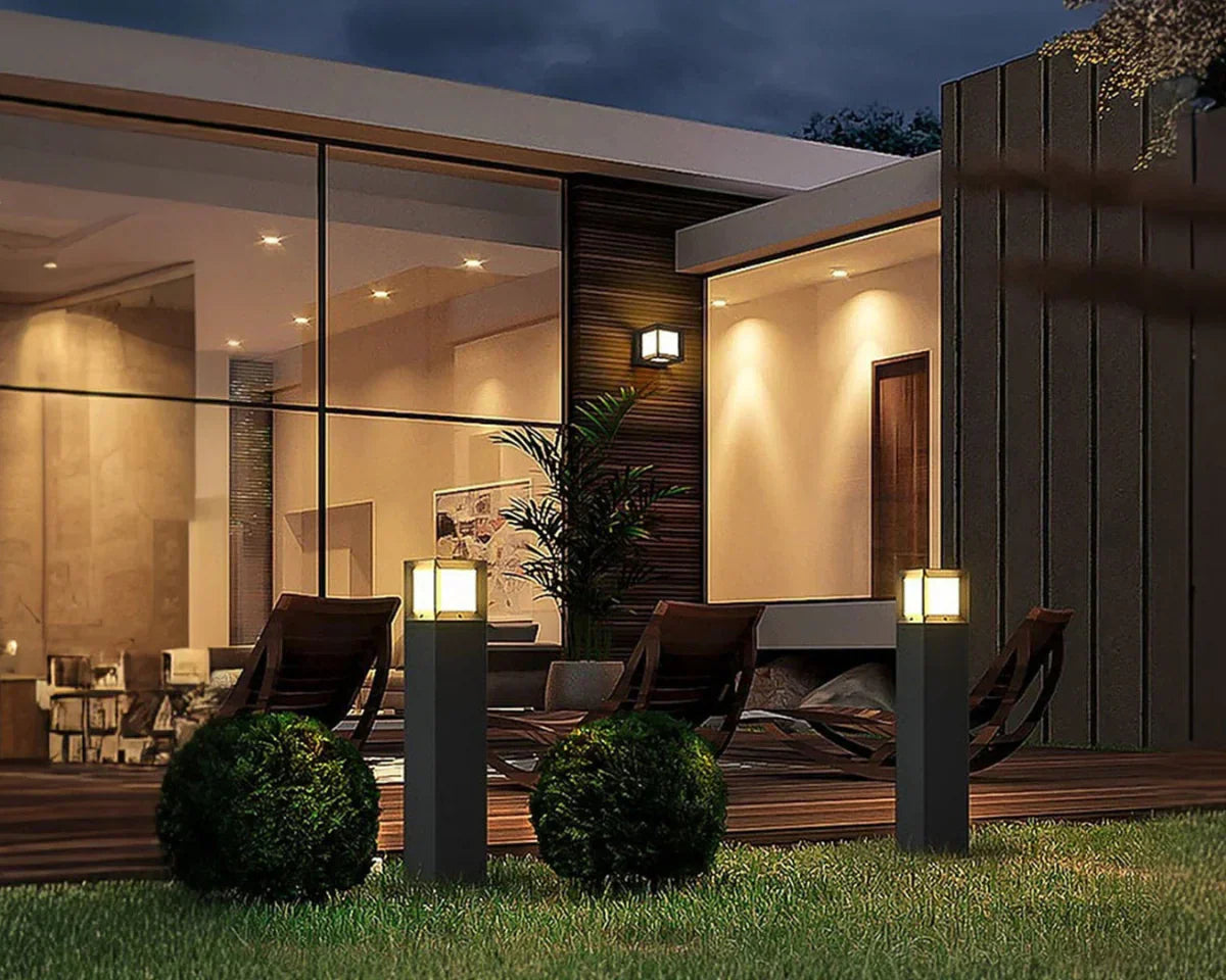 Solar vs Wired Outdoor Lights: Which Is Better for Your Outdoor Space?