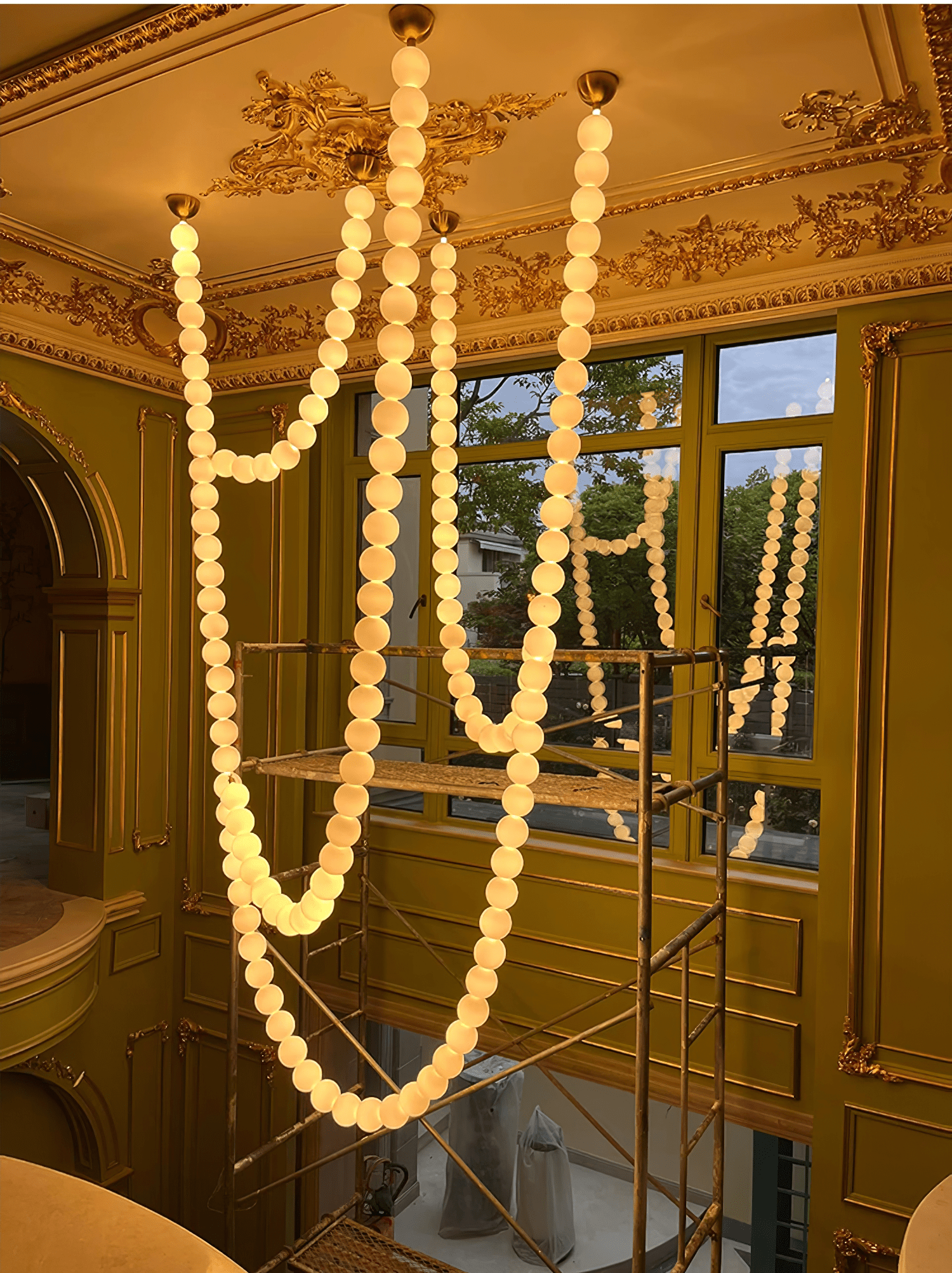 PearlCascade Glass Bead Chandelier - Lamp Outdoor