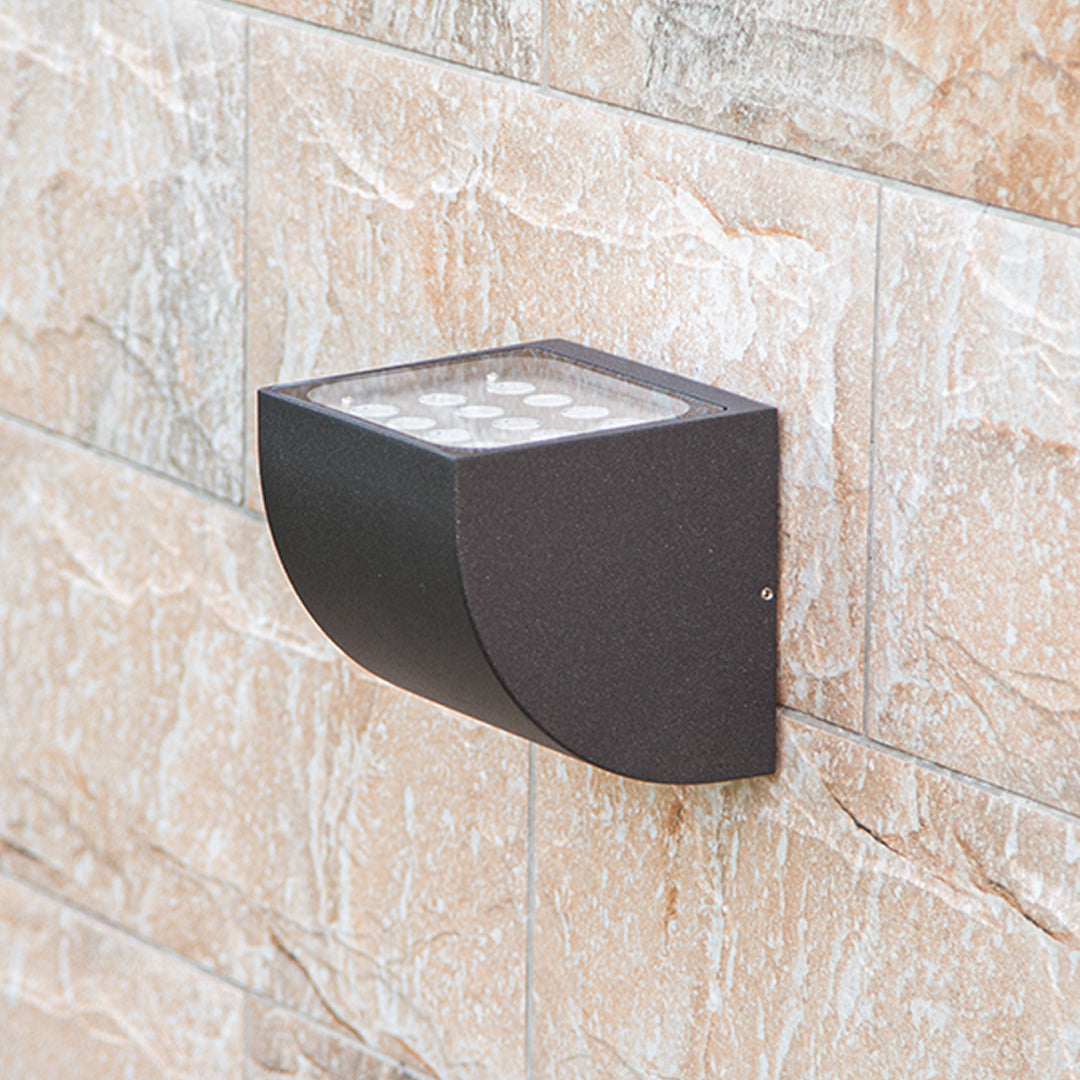 Industrial Outdoor Wall Light Minimalist Style - Lamp Outdoor