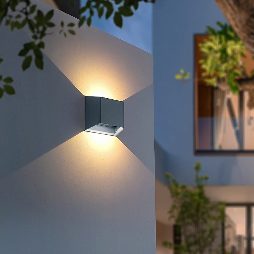 Modern Minimalist Waterproof LED Wall Light for Outdoor Villa Courtyard Garden - Lamp Outdoor