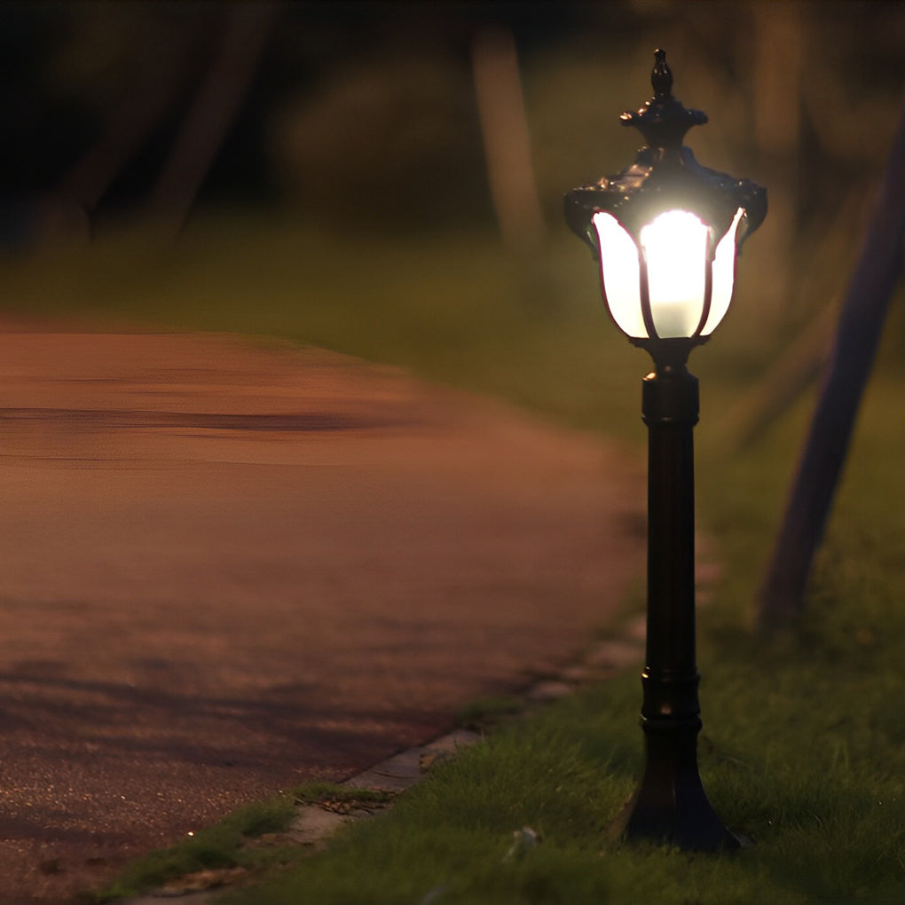 Traditional European-Style LED Outdoor Pathway Lamp Post - Durable & Waterproof - Lamp Outdoor