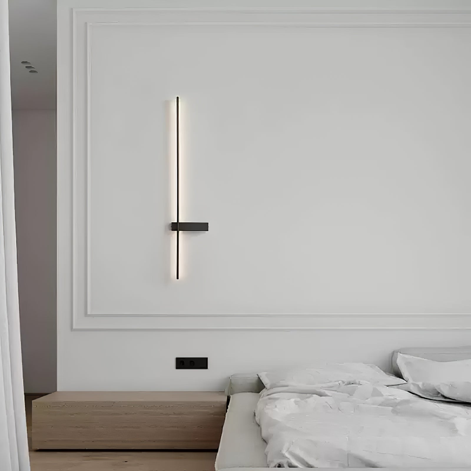 Adeline Linear Sconce - Lamp Outdoor