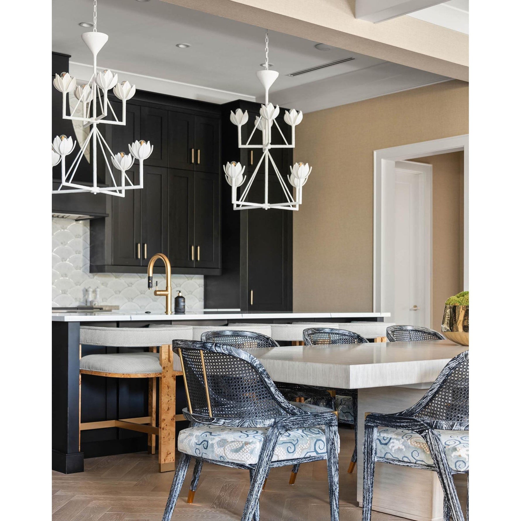 Ulmaris Floral Metal Chandelier - Lamp Outdoor