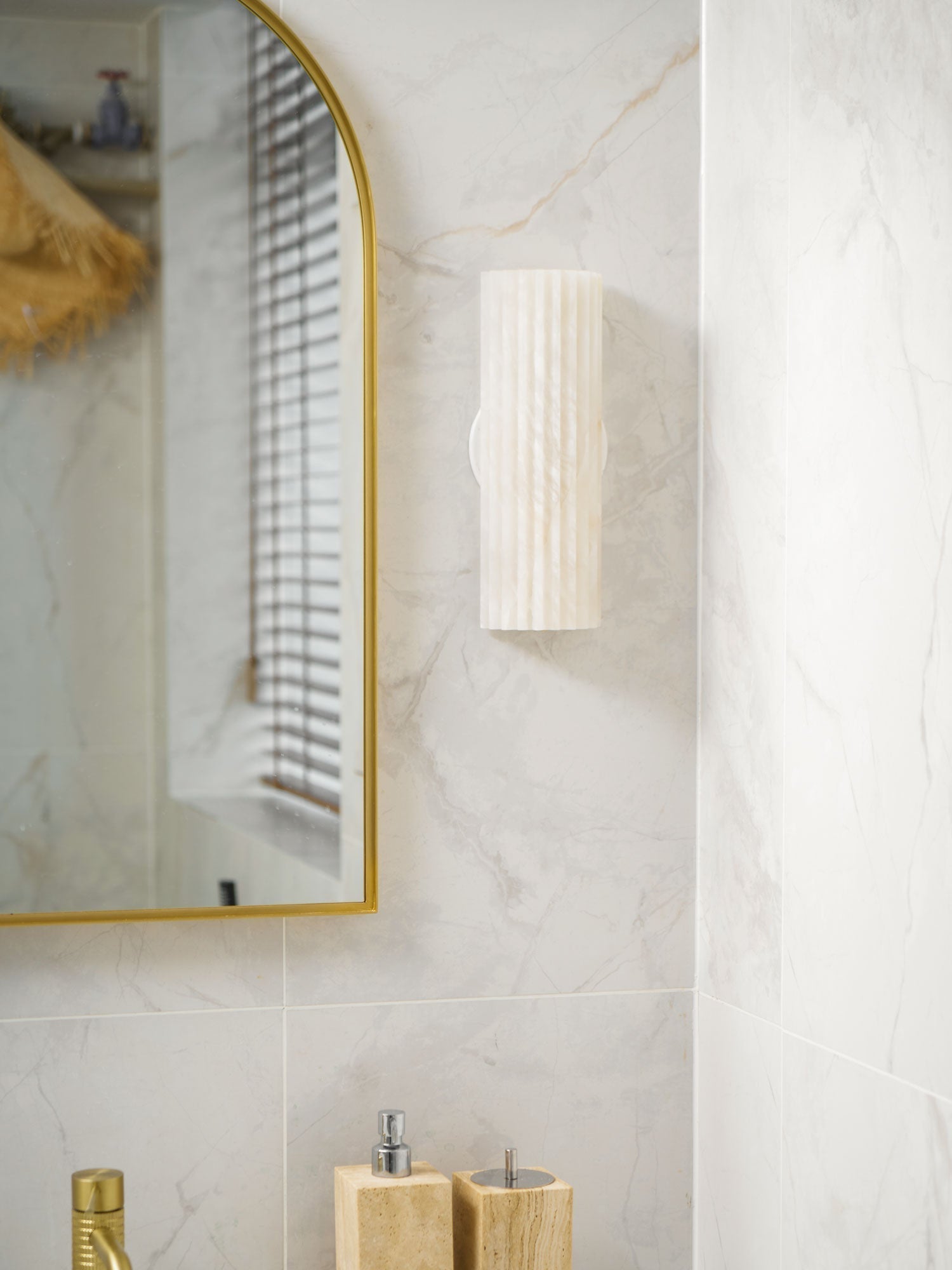 Orcarion Alabaster Wall Lamp - Lamp Outdoor