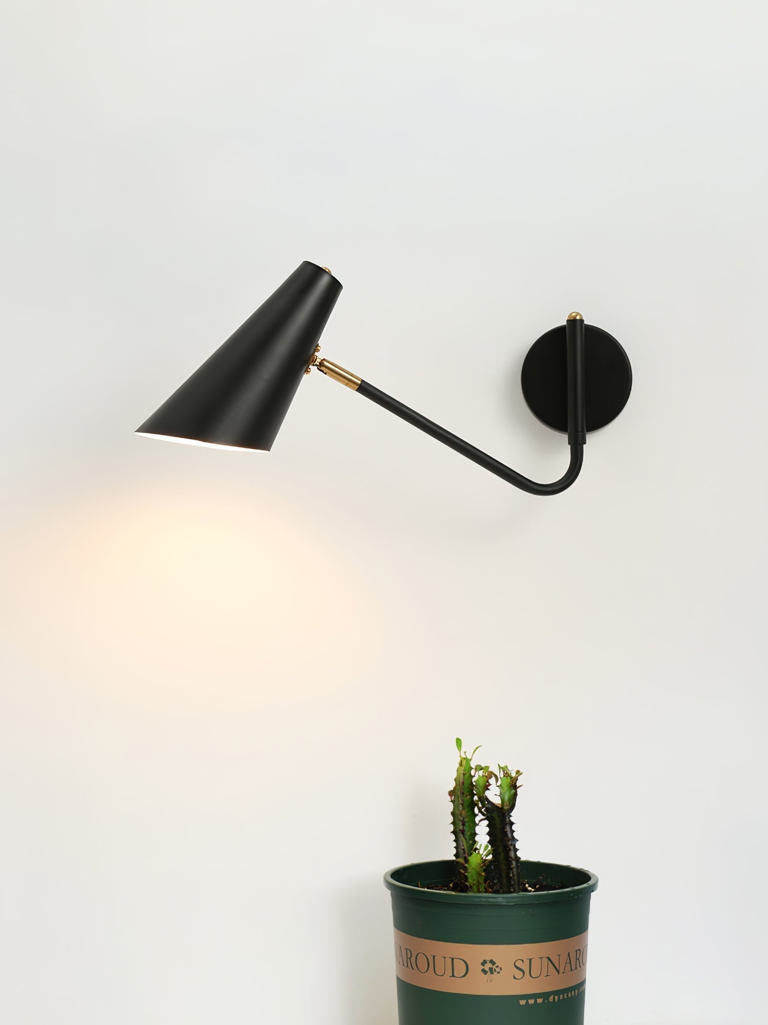 Apex Wall Sconce - Lamp Outdoor