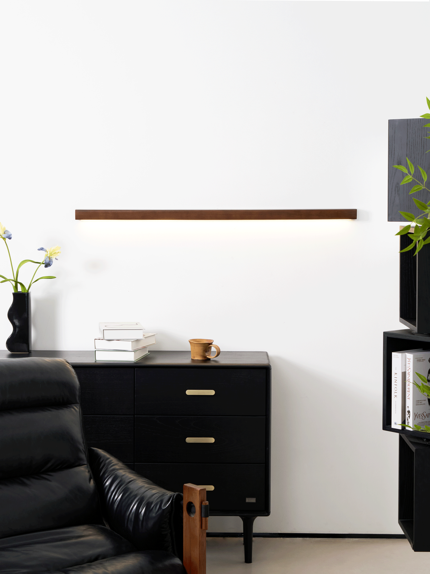 Arlo Linear Wood Wall Light - Lamp Outdoor