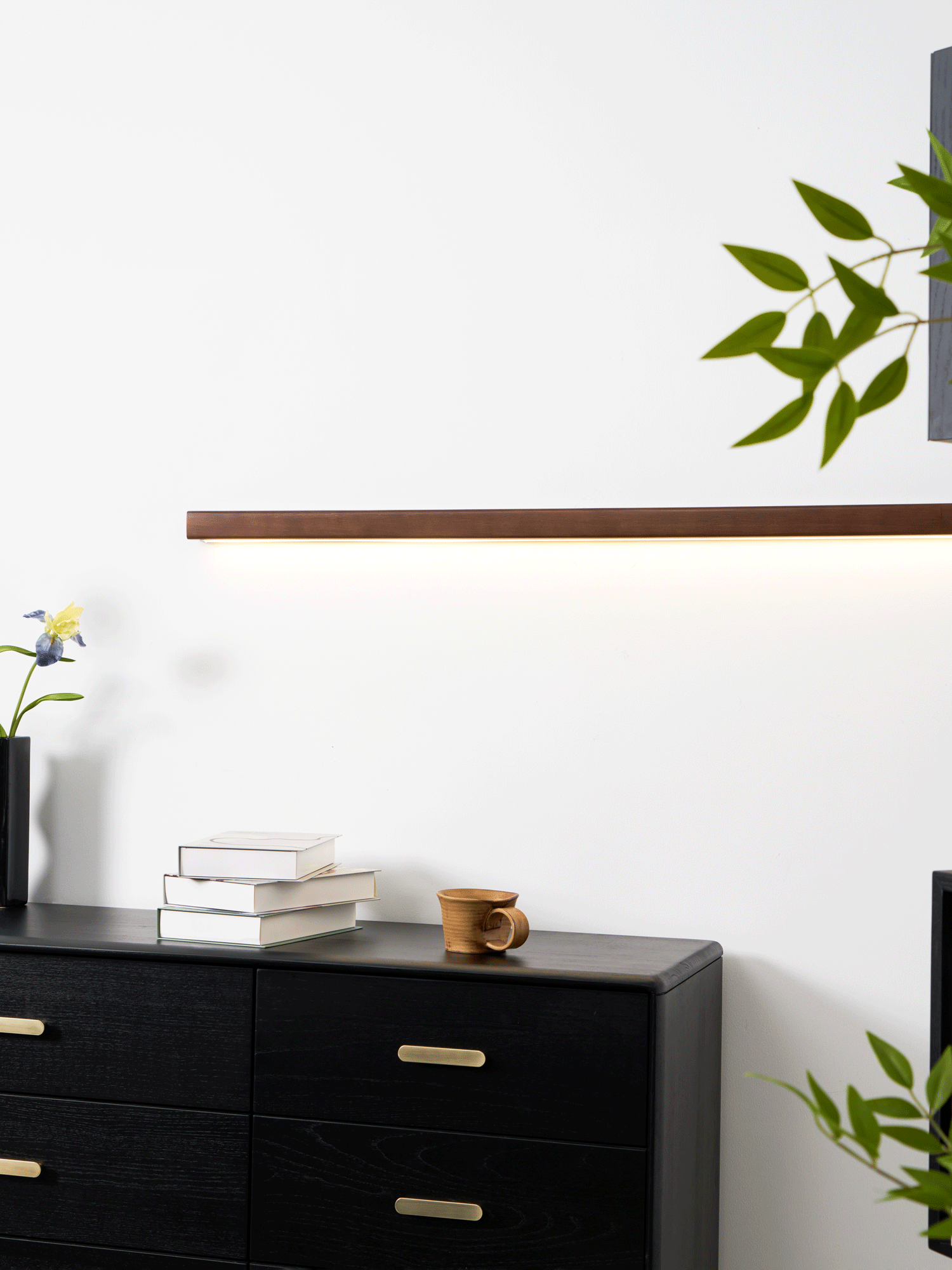 Arlo Linear Wood Wall Light - Lamp Outdoor