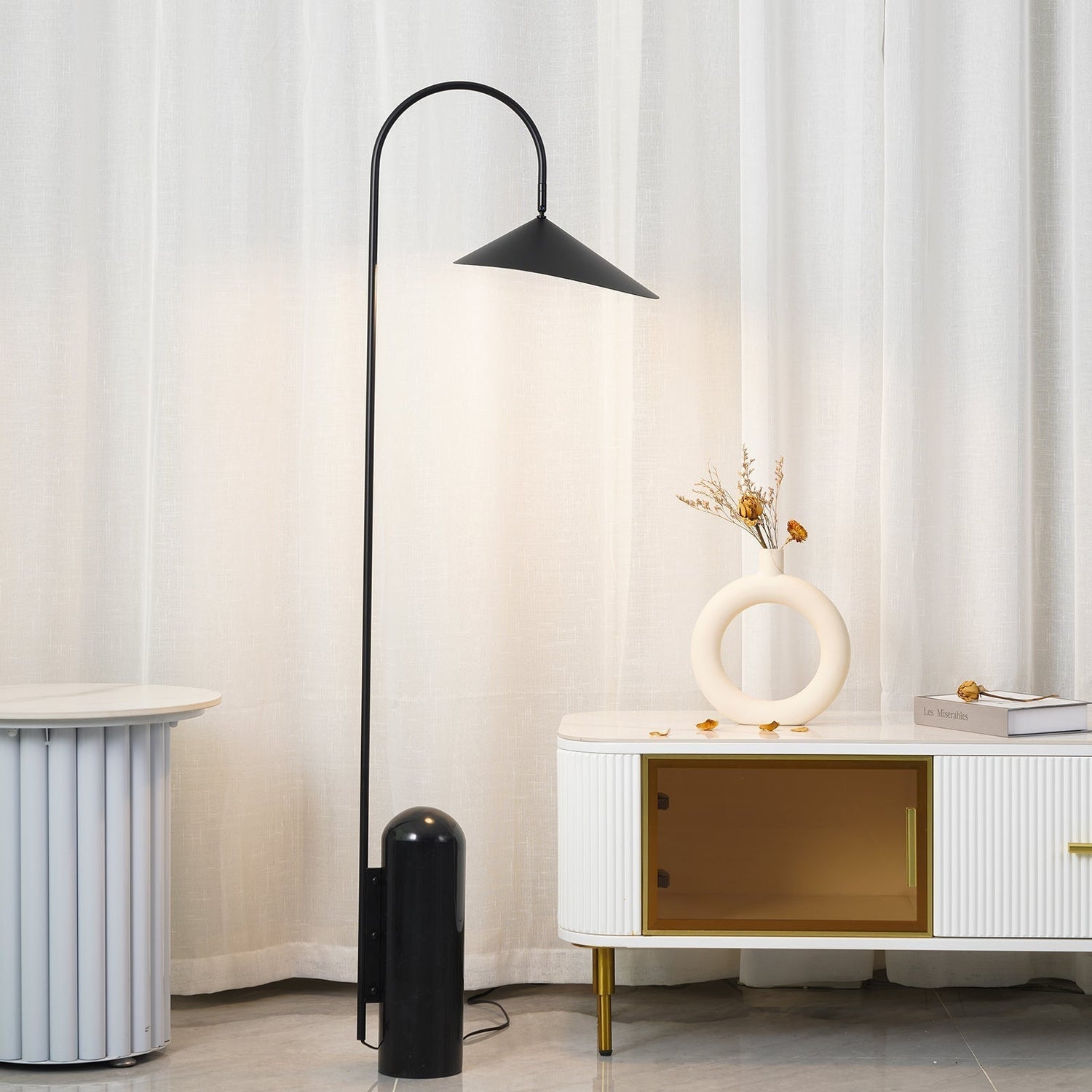 Arum Modern Floor Lamp