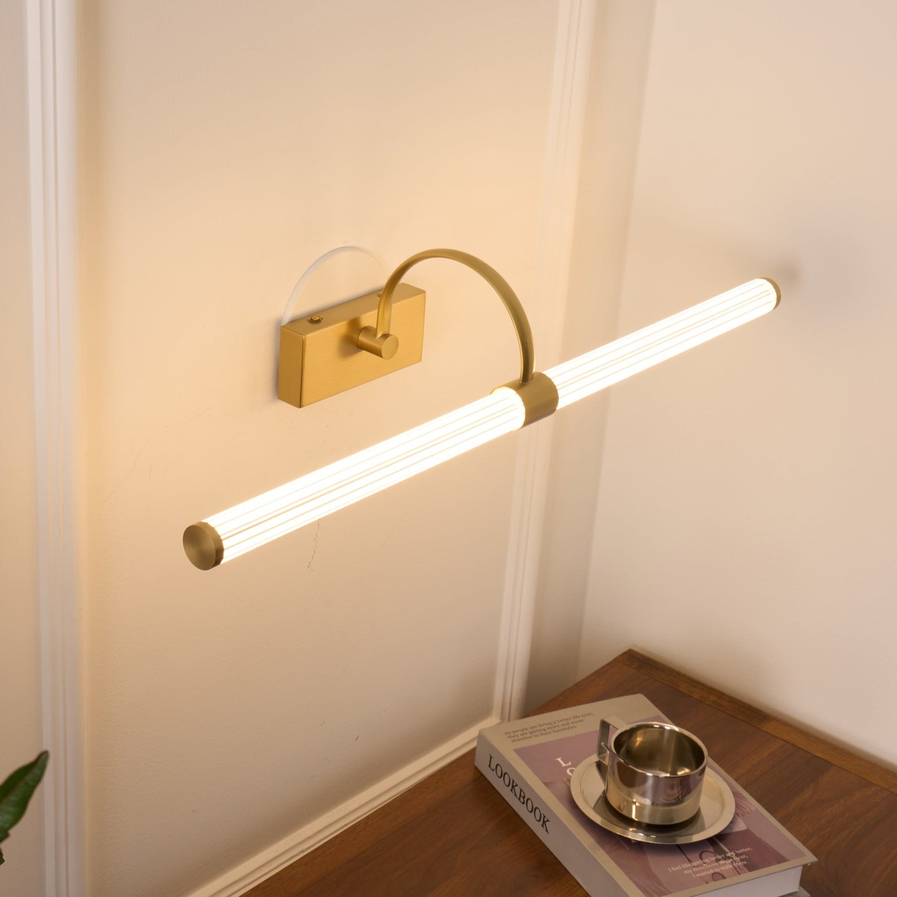Avery Wall Light - Lamp Outdoor
