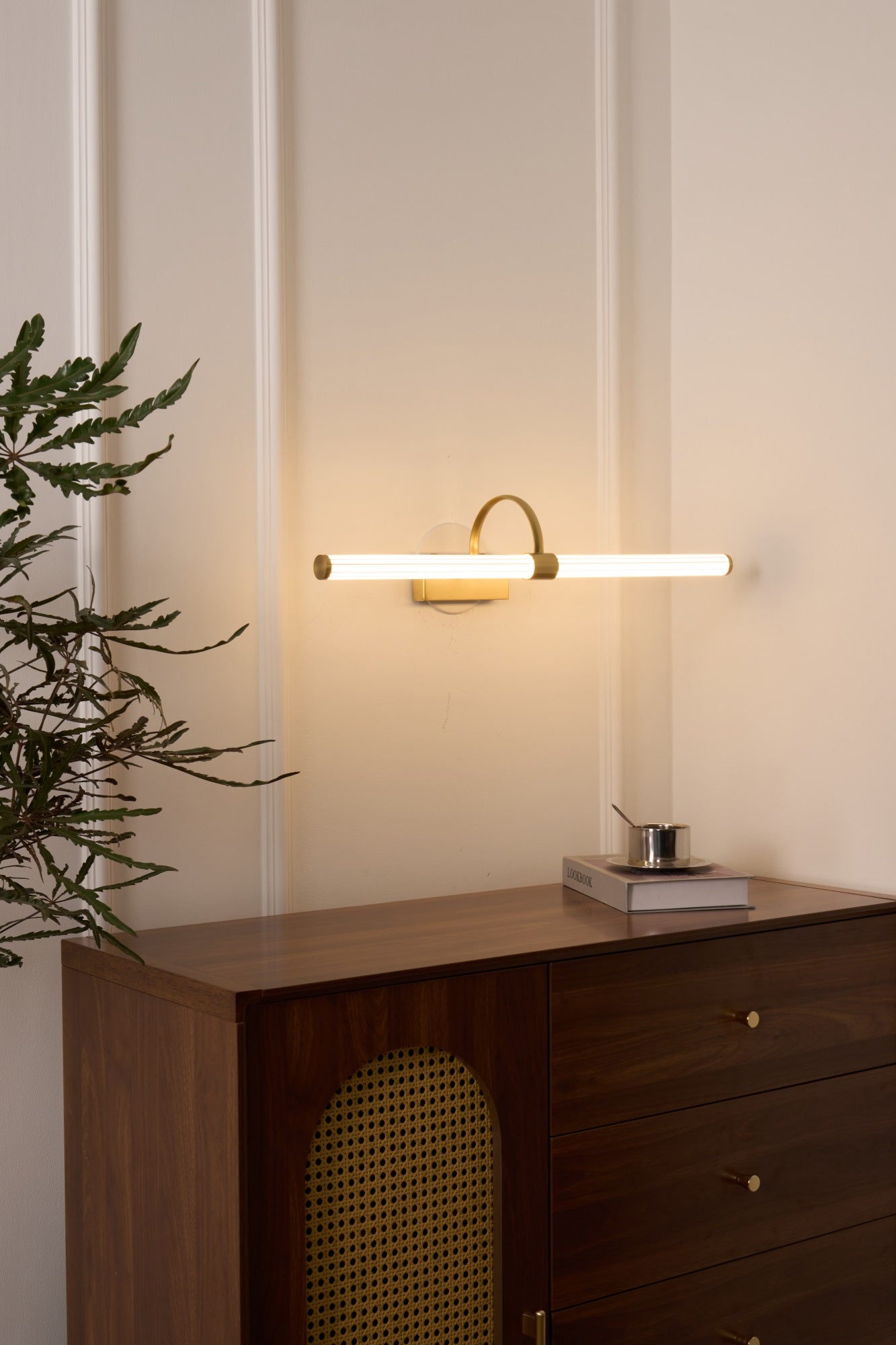 Avery Wall Light - Lamp Outdoor
