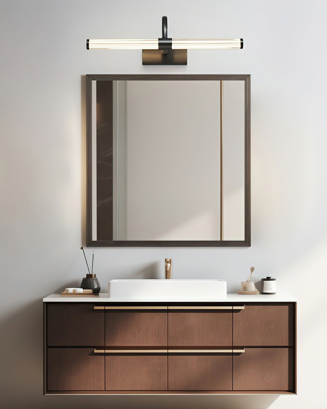 Avery Wall Light - Lamp Outdoor
