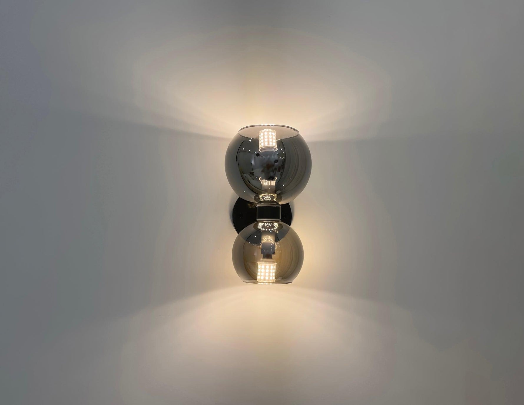 Round Pearl Sconce - Lamp Outdoor