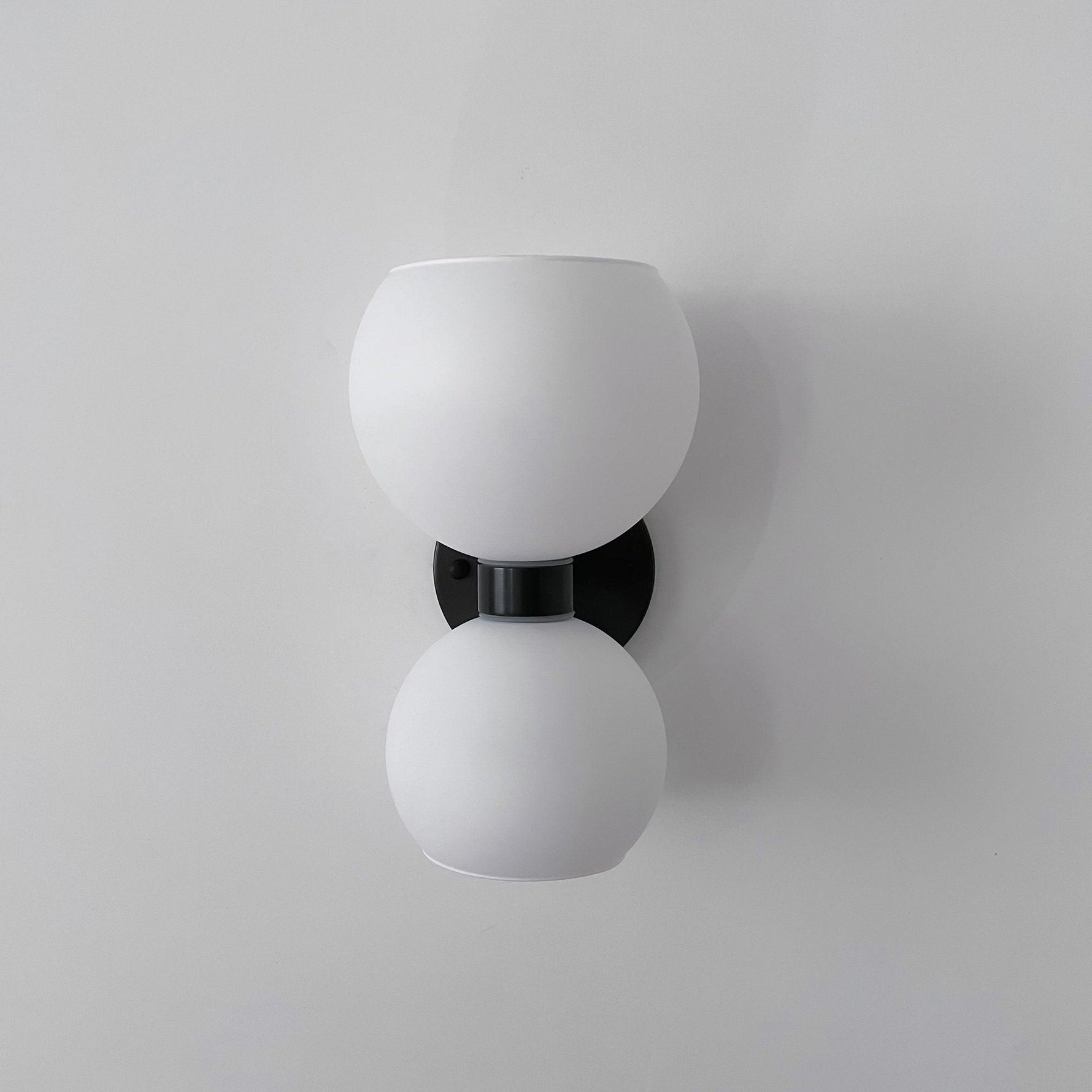 Round Pearl Sconce - Lamp Outdoor