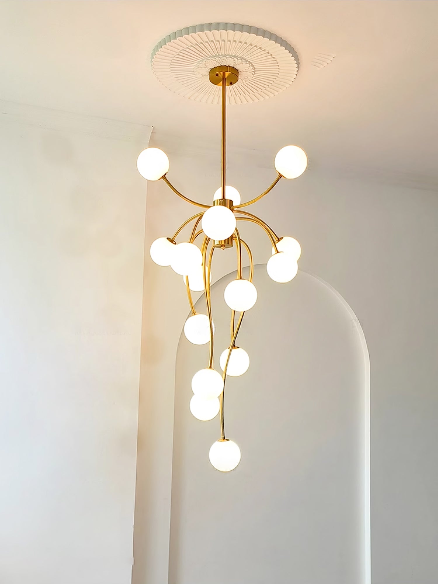 Astralyn Brass Globe Chandelier - Lamp Outdoor