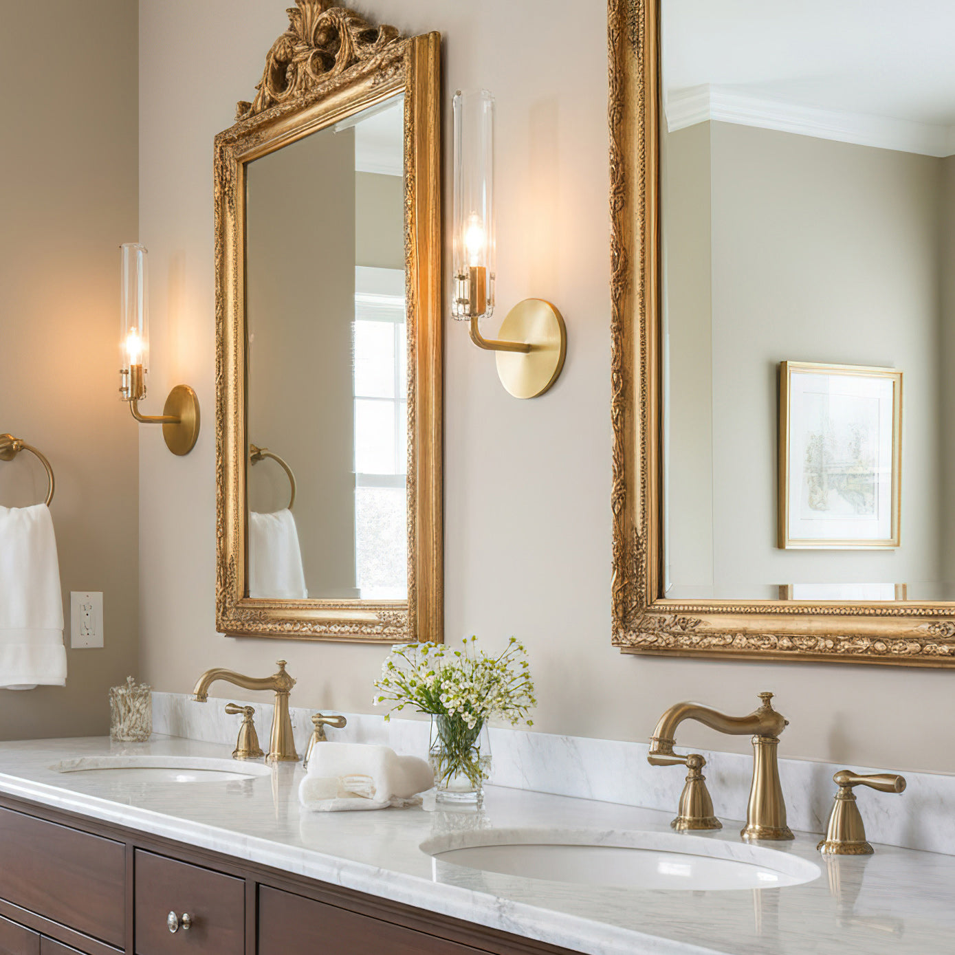 Casoria Contemporary Brass Wall Lamp