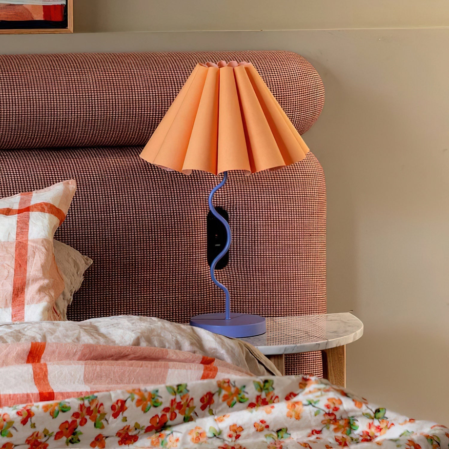 Cora Modern Table Lamp