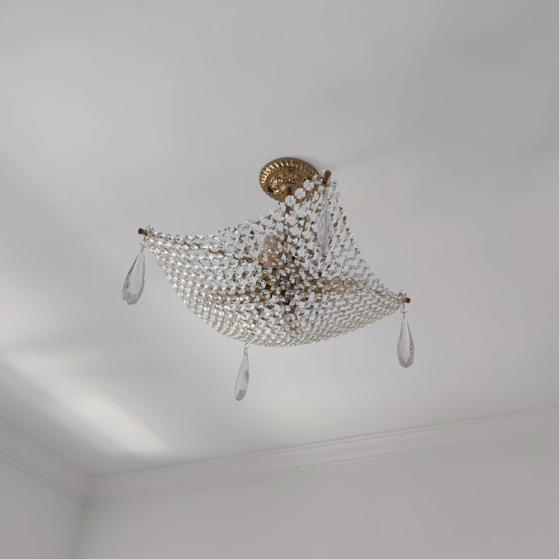 Corona Chandelier - Lamp Outdoor