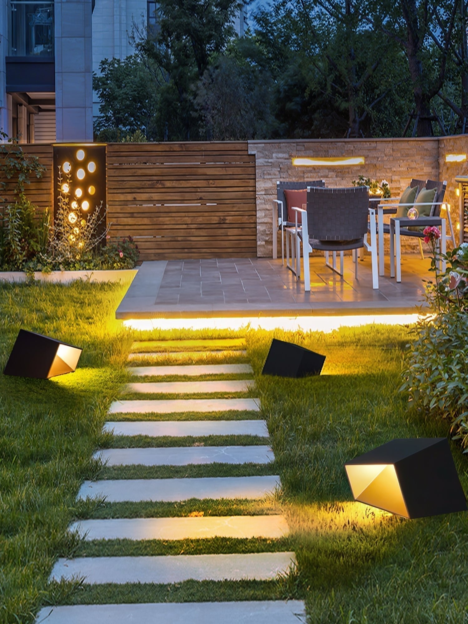 Cube Garden Solar Outdoor Light - Lamp Outdoor