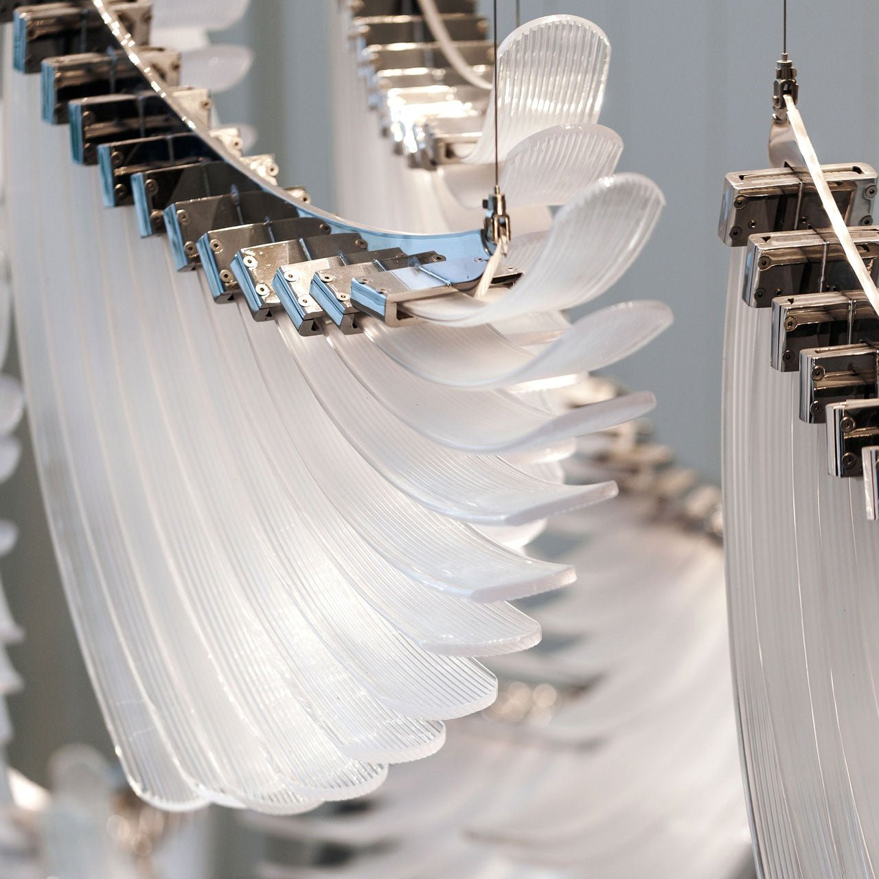 Eurrinia Glass Wing Cluster Chandelier - Lamp Outdoor