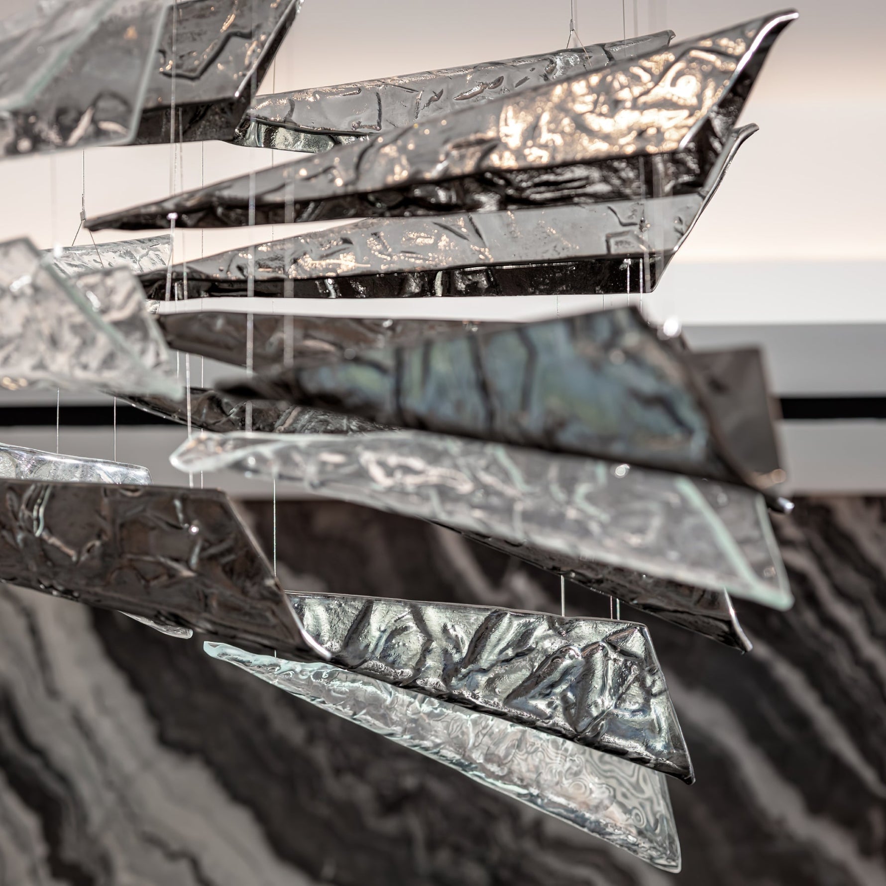 Nyvinia Glass Feather-Shape Chandelier - Lamp Outdoor