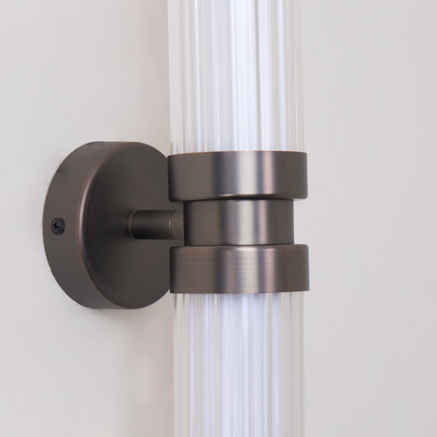Meridian Vertical Wall Sconce - Lamp Outdoor