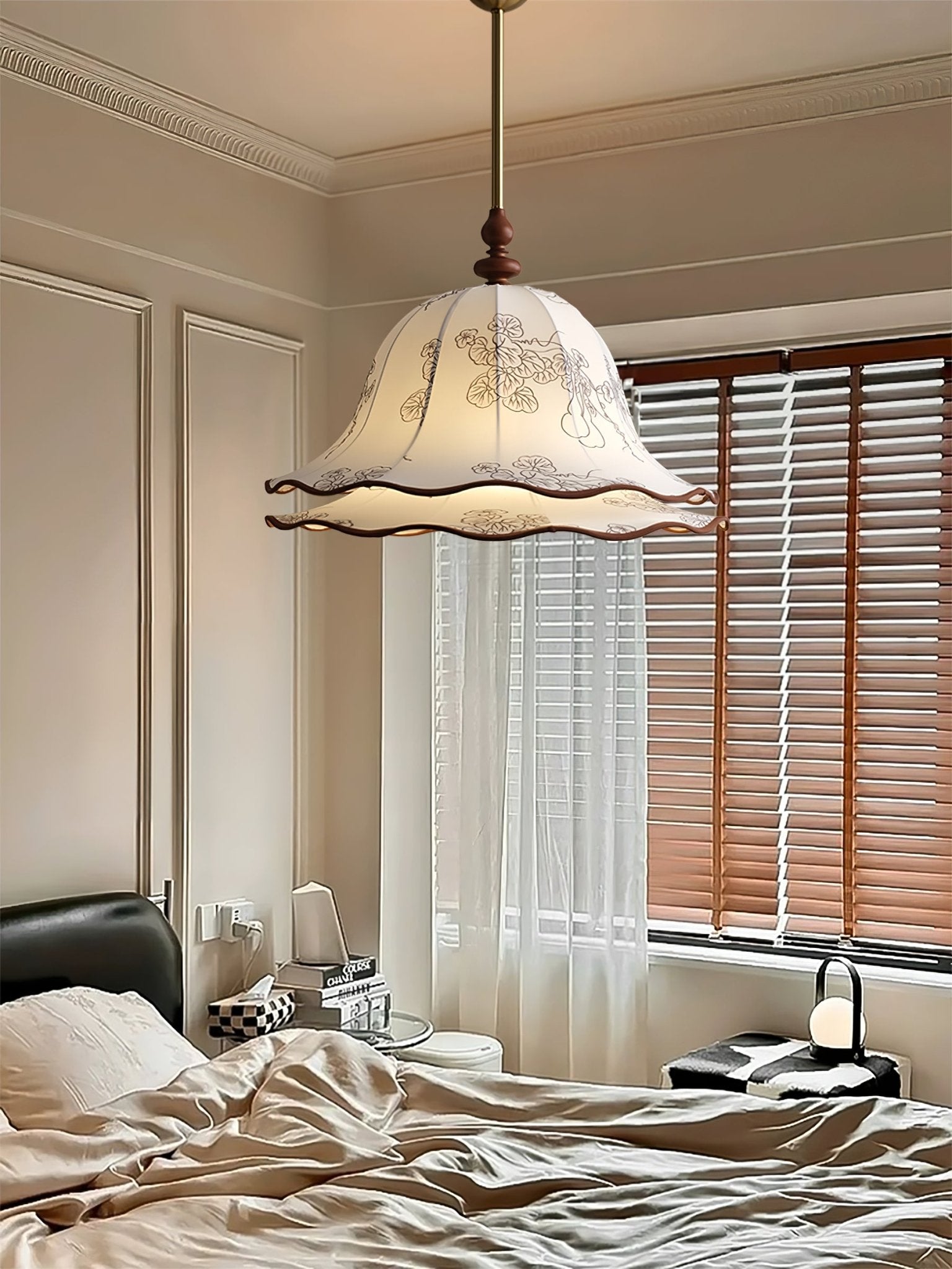 Ilsilis Traditional Elegance Floral Fabric Wood Pendant Lamp - Lamp Outdoor