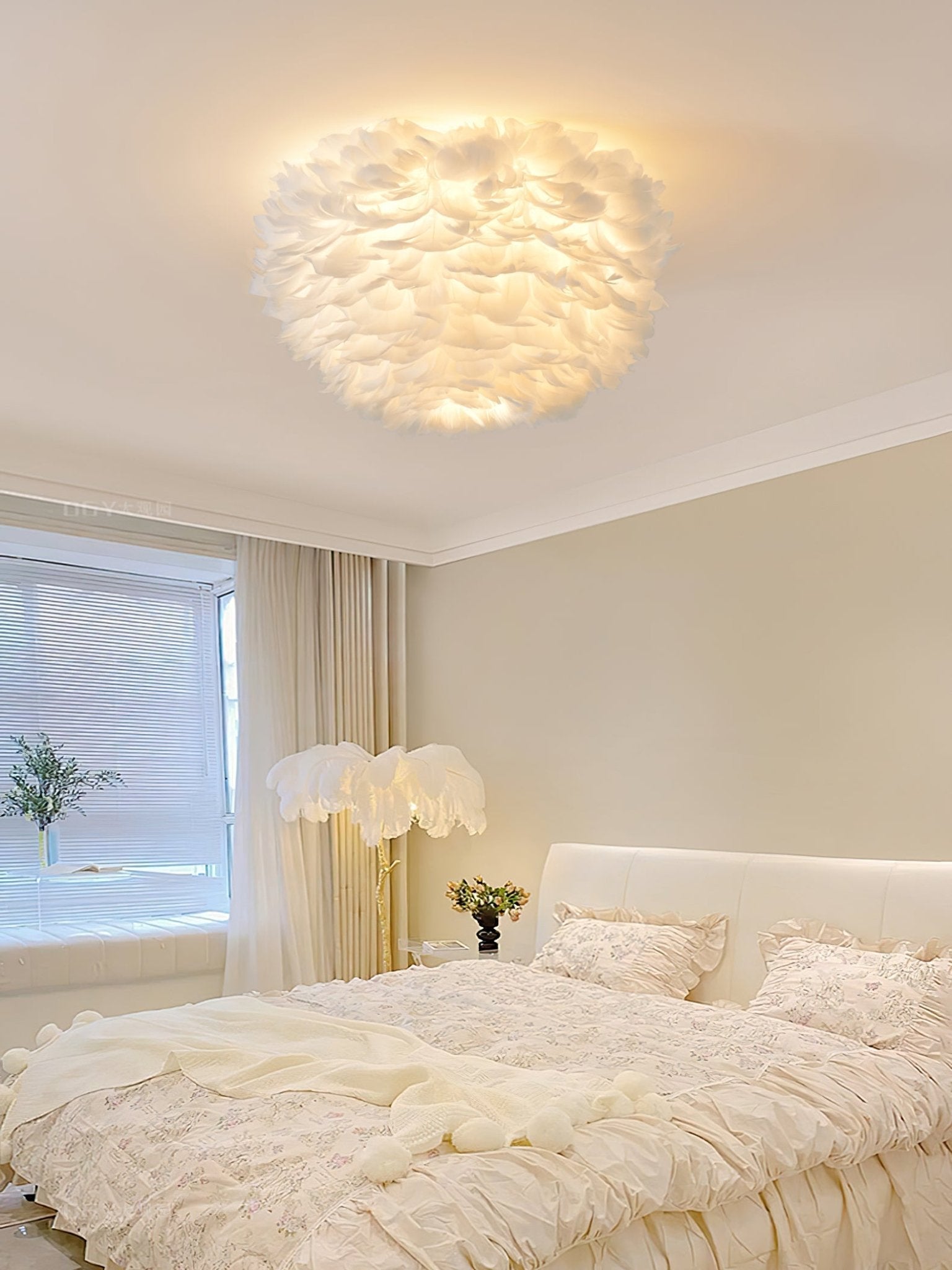 Feathered Ceiling Lamp - Lamp Outdoor