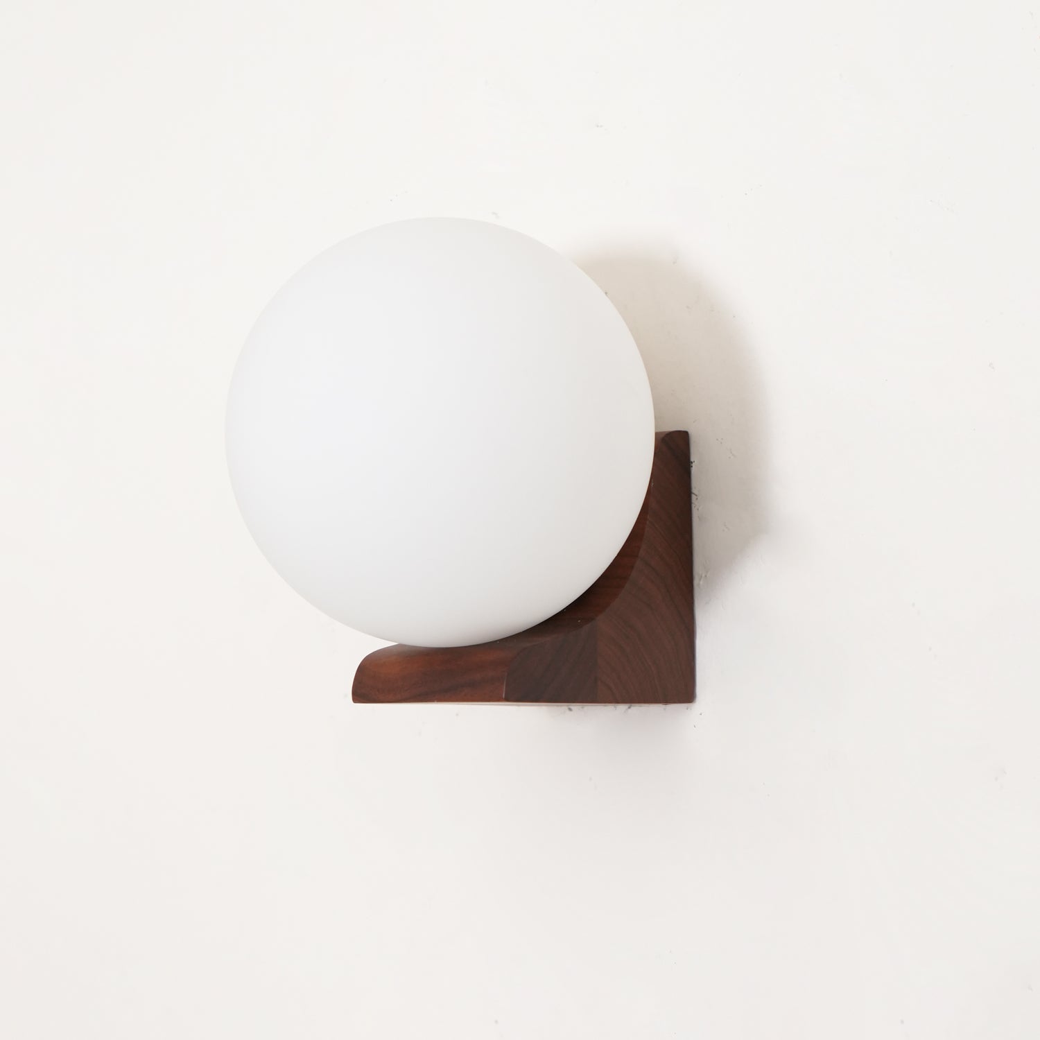 Evelyn Orb Wall Lamp - Lamp Outdoor