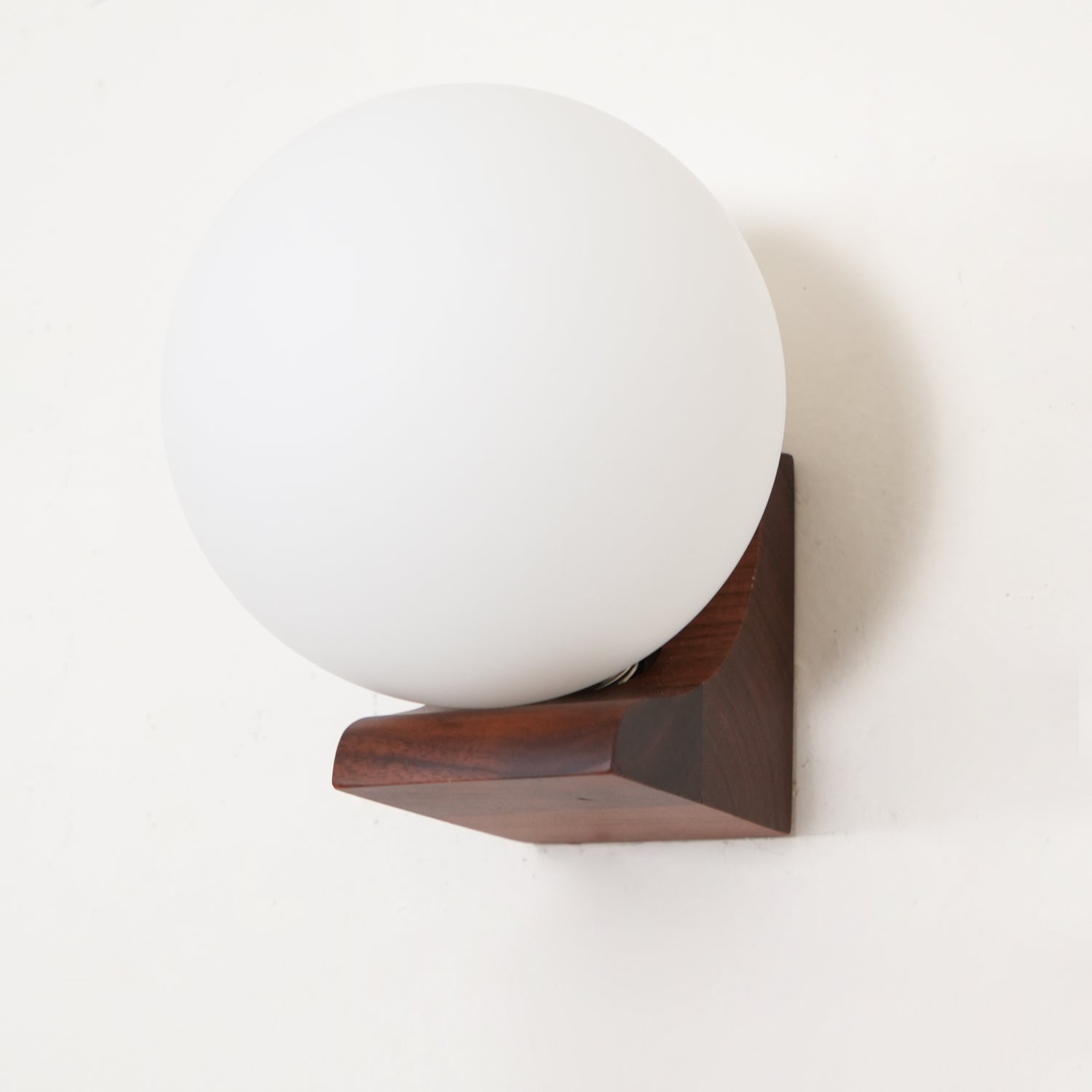Evelyn Orb Wall Lamp - Lamp Outdoor
