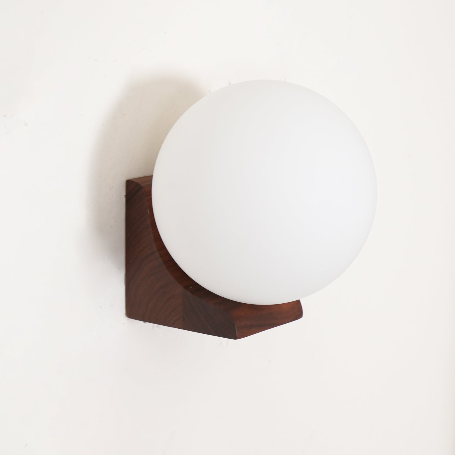 Evelyn Orb Wall Lamp - Lamp Outdoor