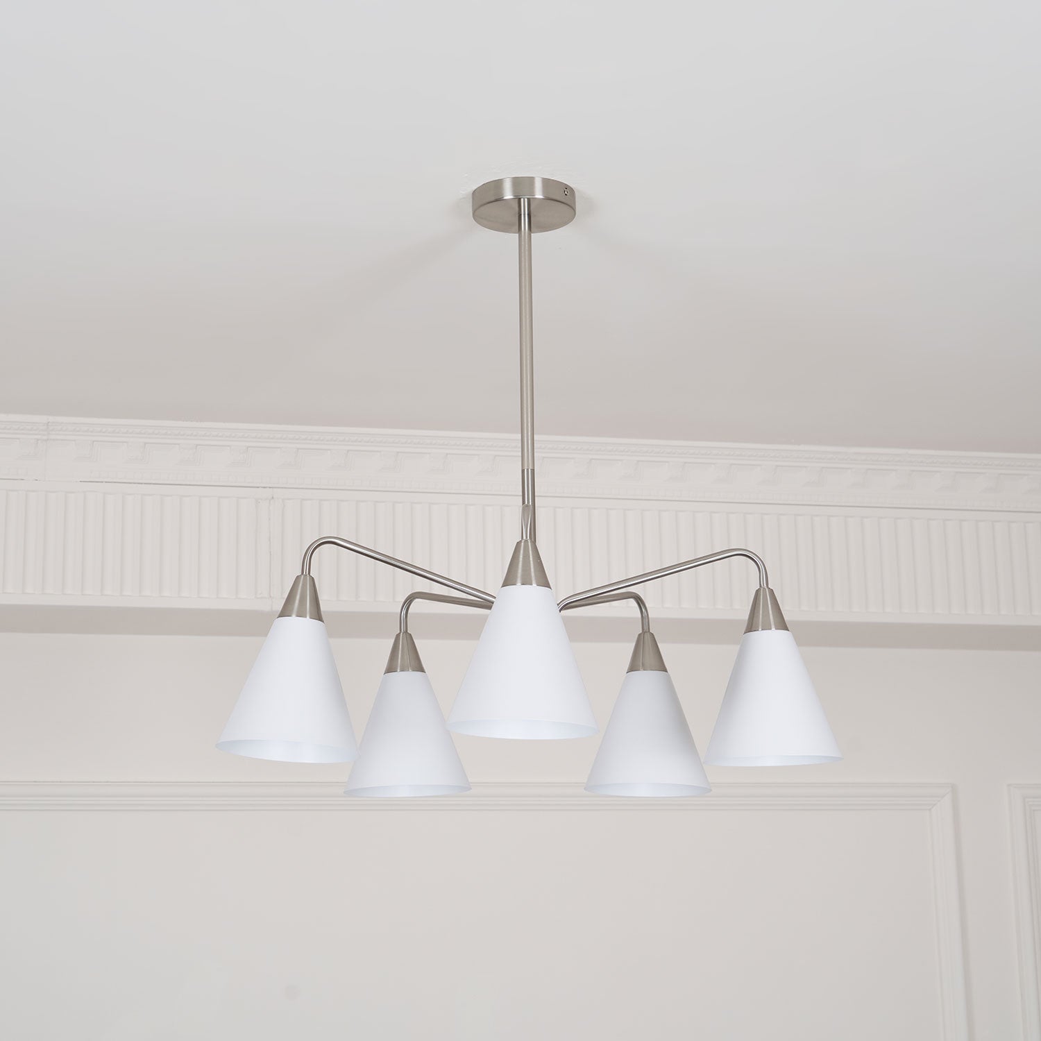 Elthaeth Premium Nordic Art Fashion Cono Metal Chandelier - Lamp Outdoor