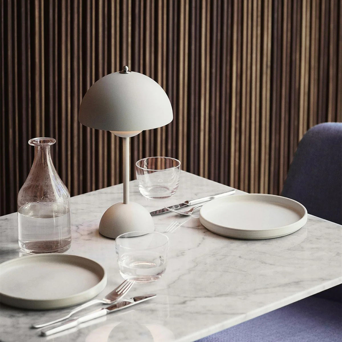 Flowerpot Modern Table Lamp