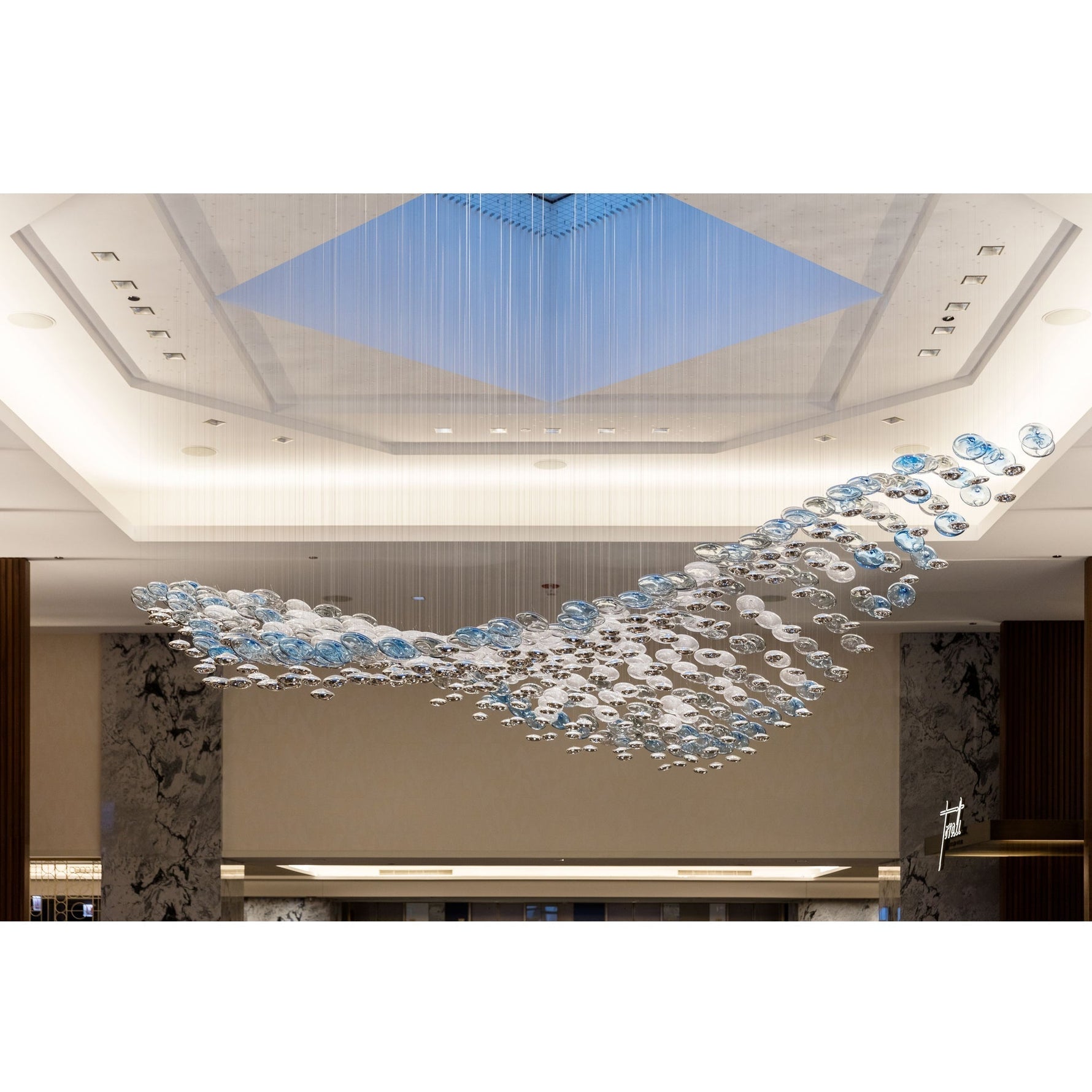 Ilvyniel Crystal Wave Chandelier - Lamp Outdoor