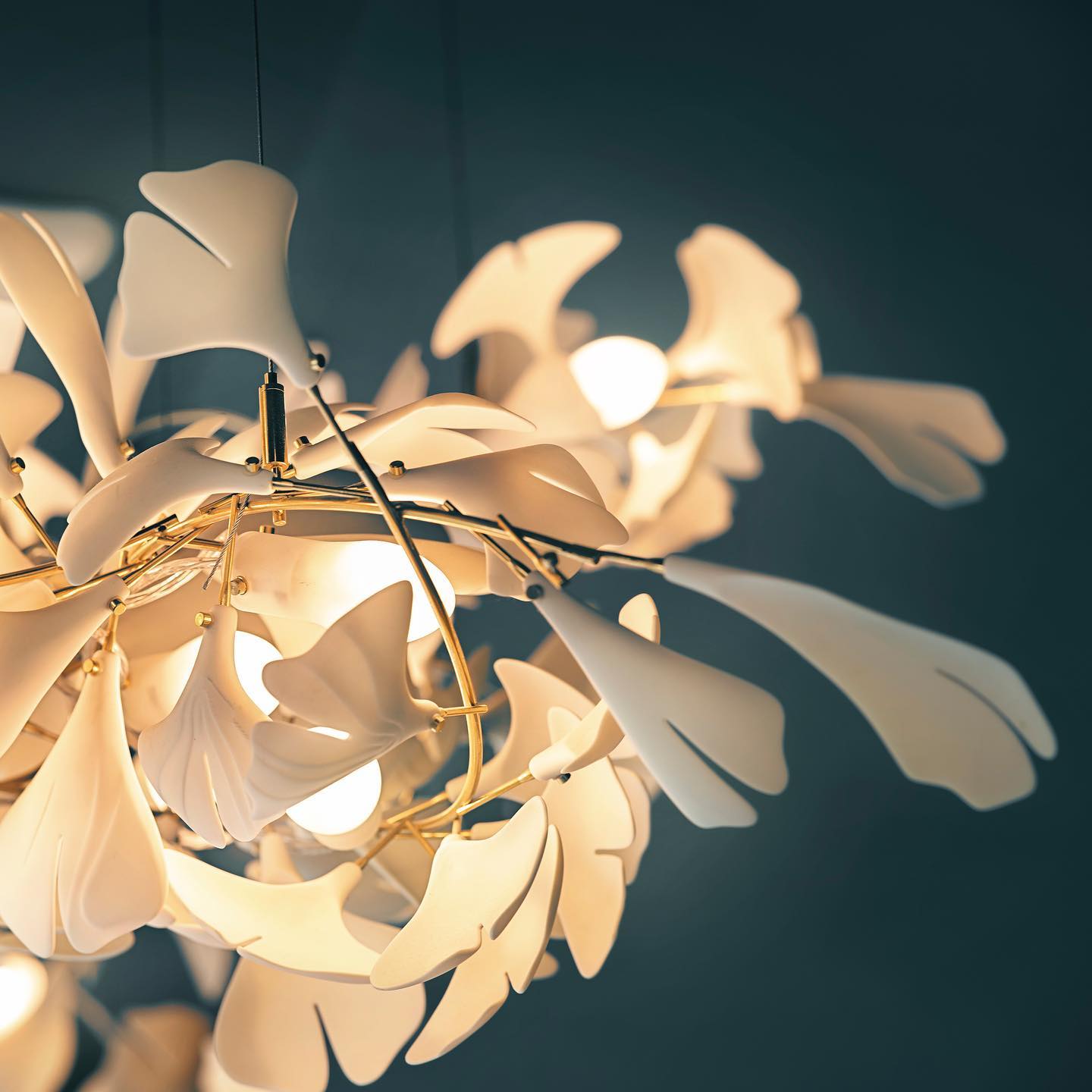 Eurzoris Gingko Metal Leaf Chandelier - Lamp Outdoor