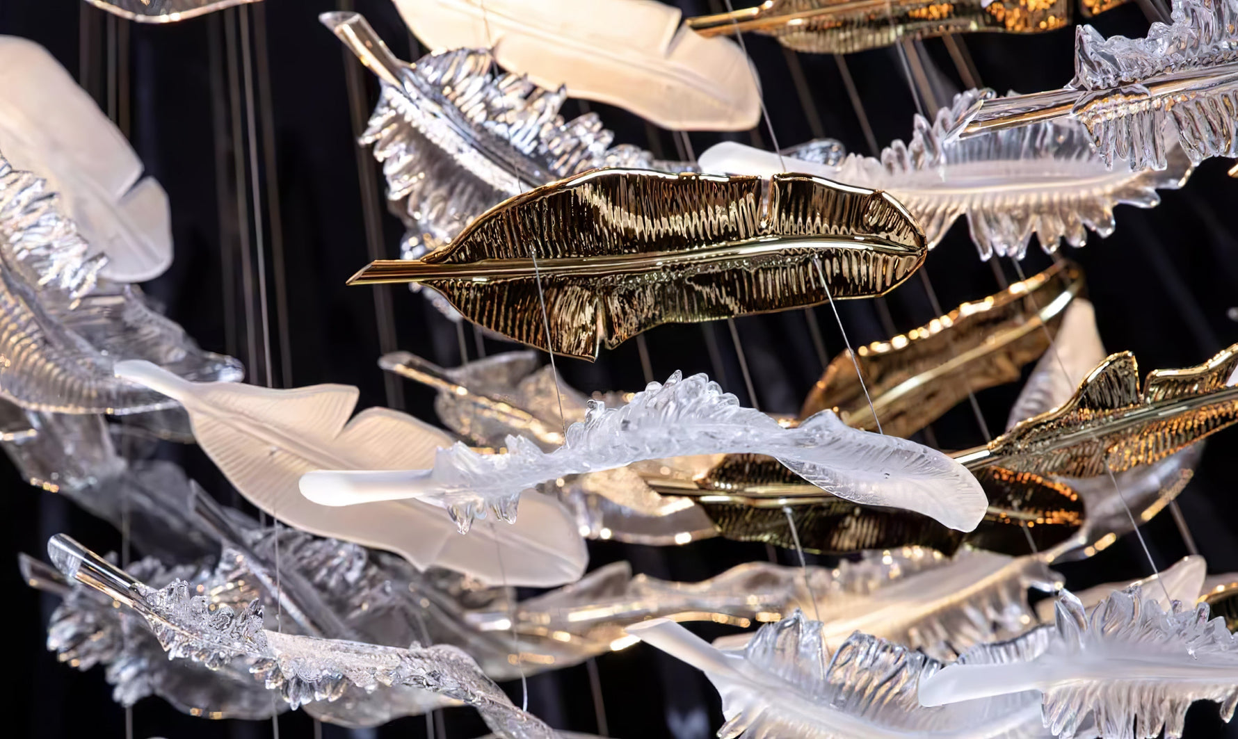 Aetherial Glass Leaf Chandelier - Lamp Outdoor