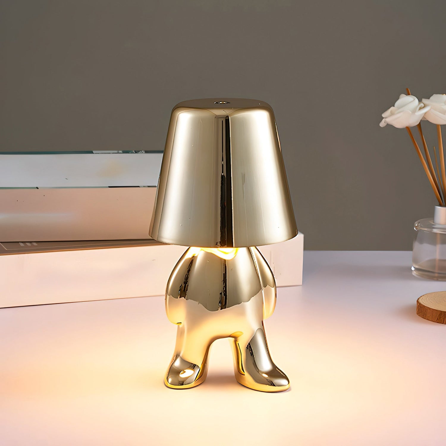 Golden Artistic Table Lamp