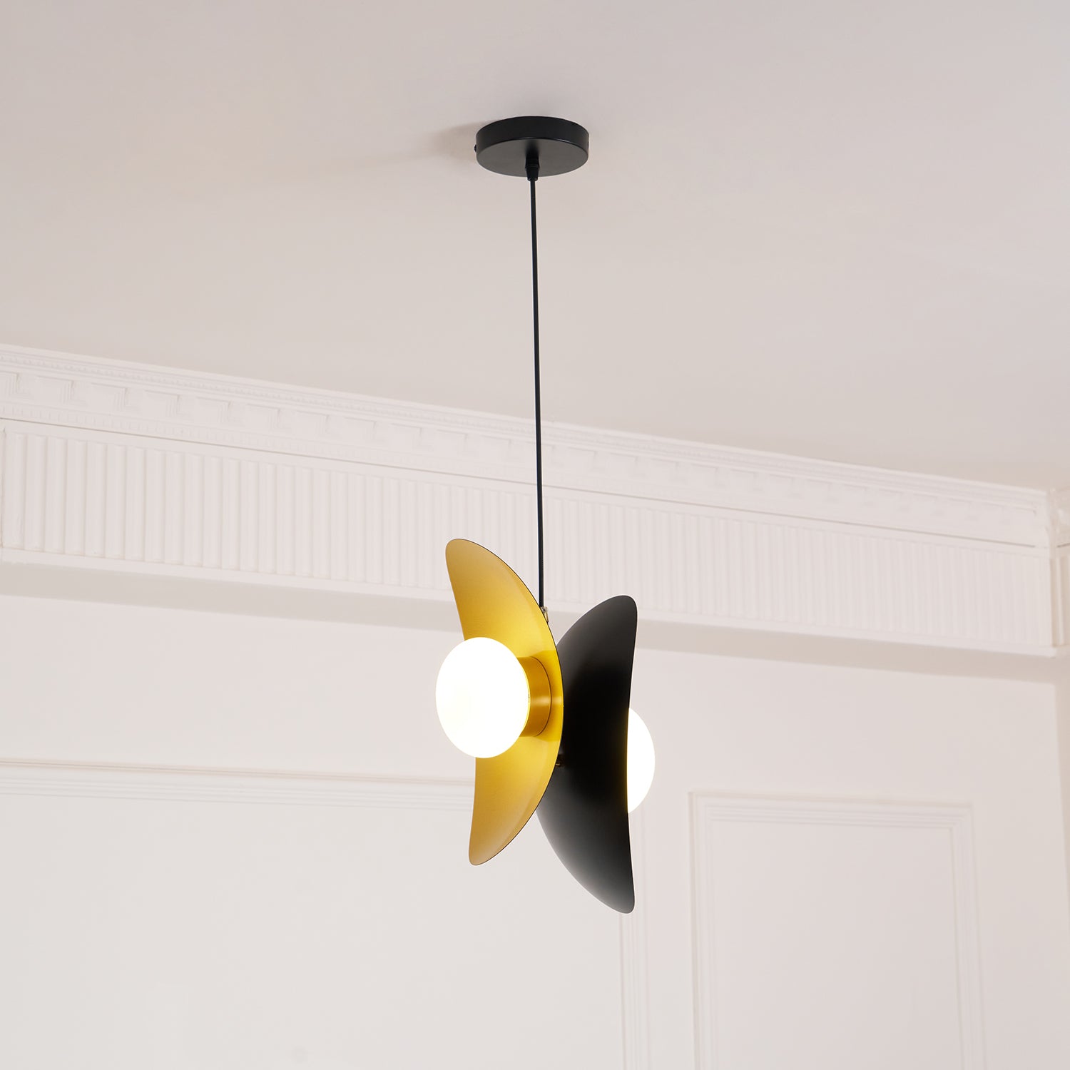 Golden Petal Pendant Lamp - Lamp Outdoor