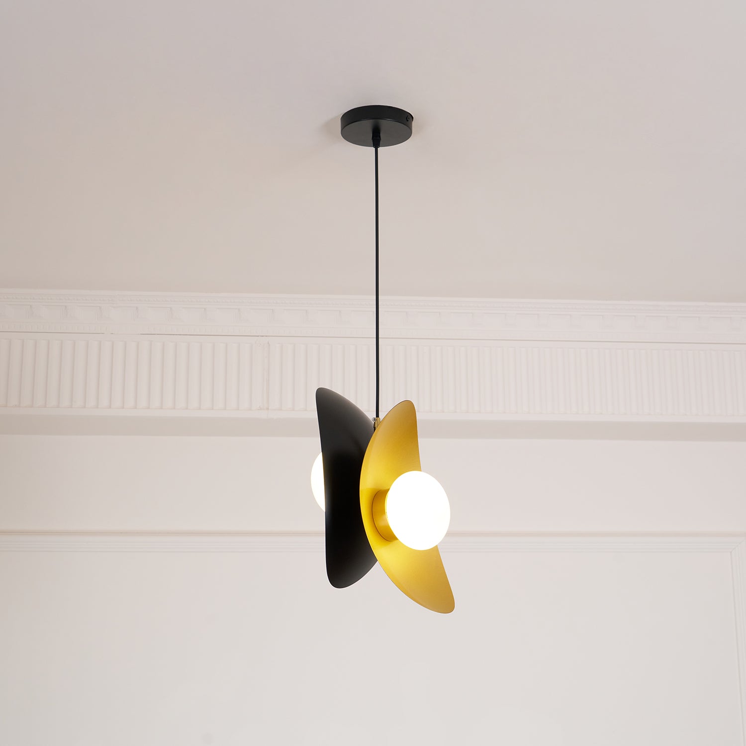 Golden Petal Pendant Lamp - Lamp Outdoor