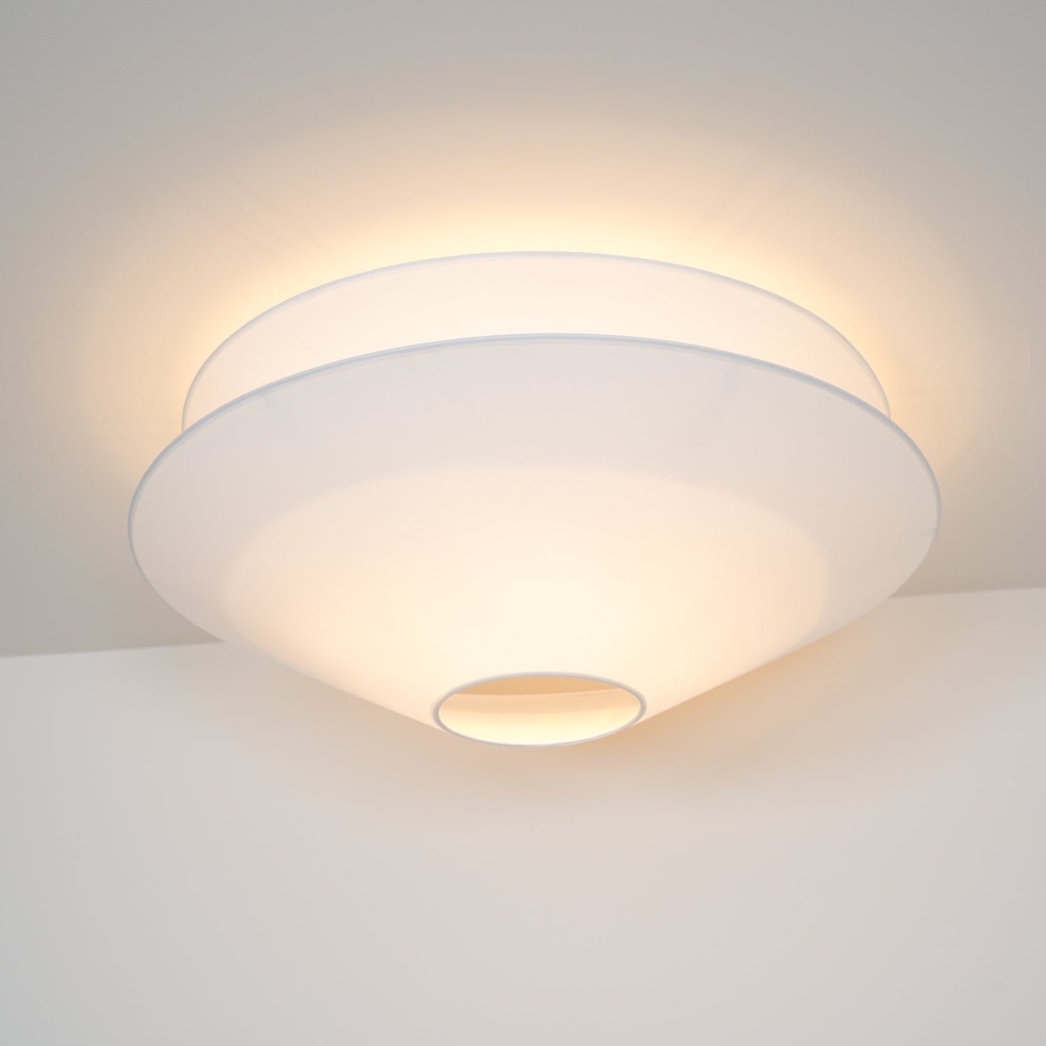 Gull Flushmount Ceiling Light - Lamp Outdoor