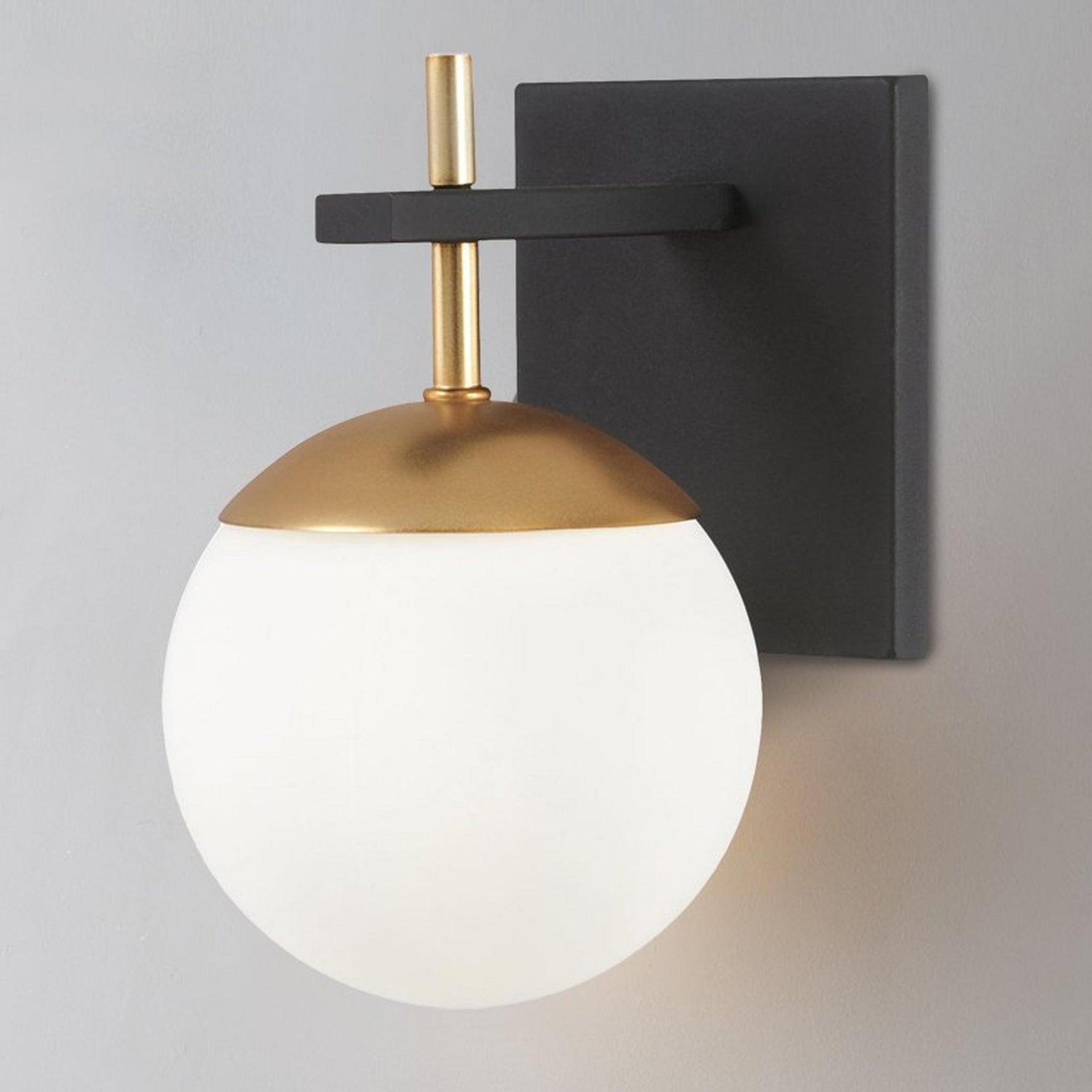 Harmony Globe Sconce - Lamp Outdoor