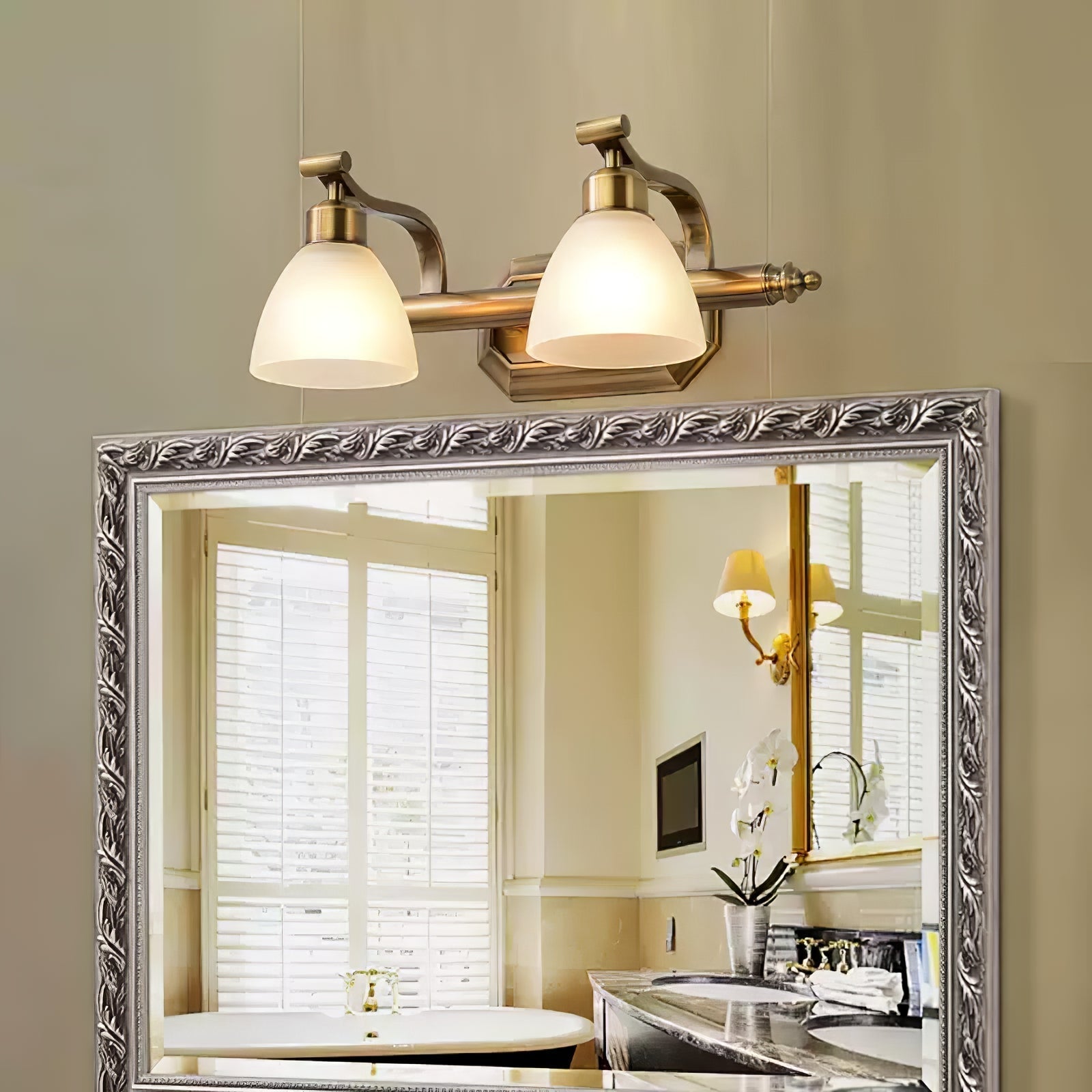 Lana Classic Bath Wall Light - Lamp Outdoor