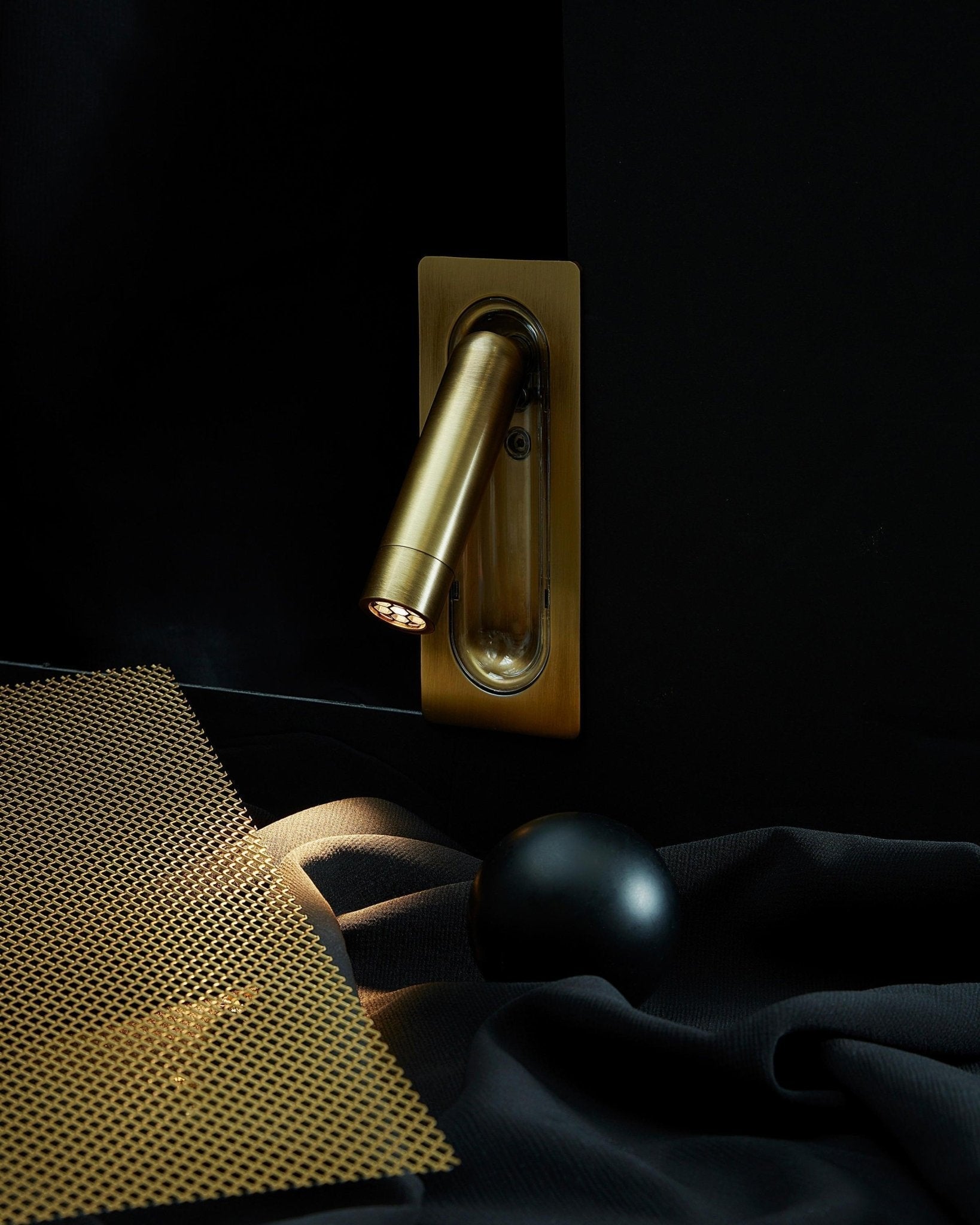 Fioro Acrylic Industrial Wall Lamp - Letslighting