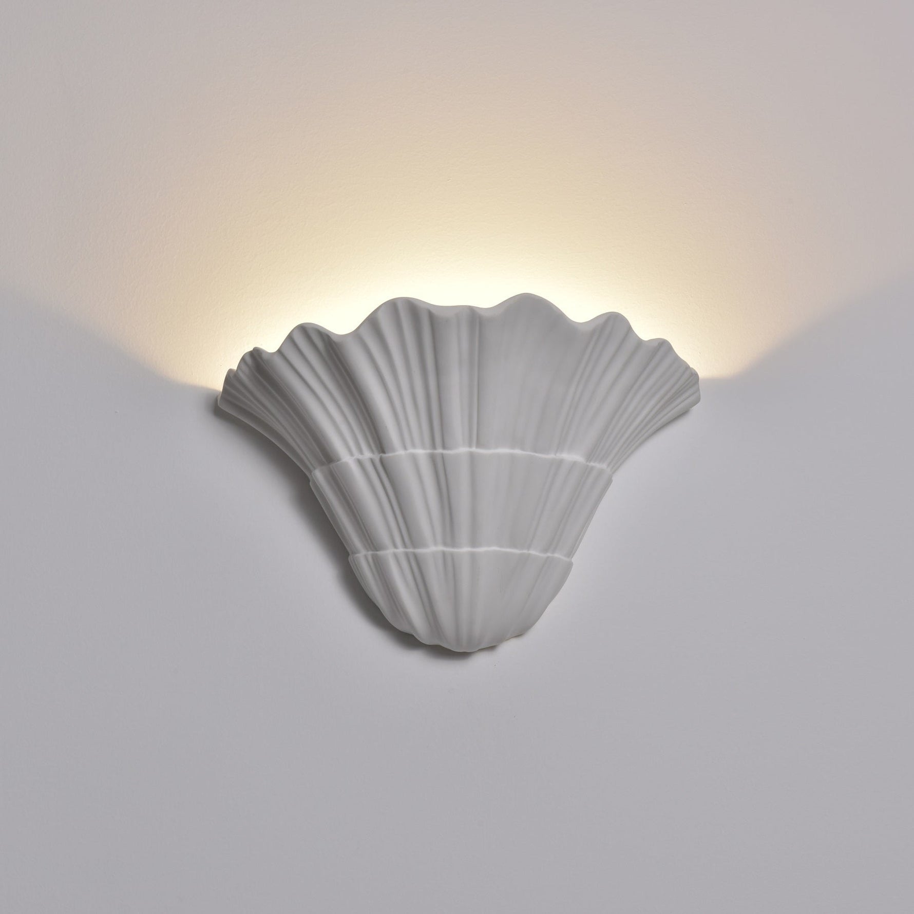 Lydia Modern Metal Wall Light - Lamp Outdoor