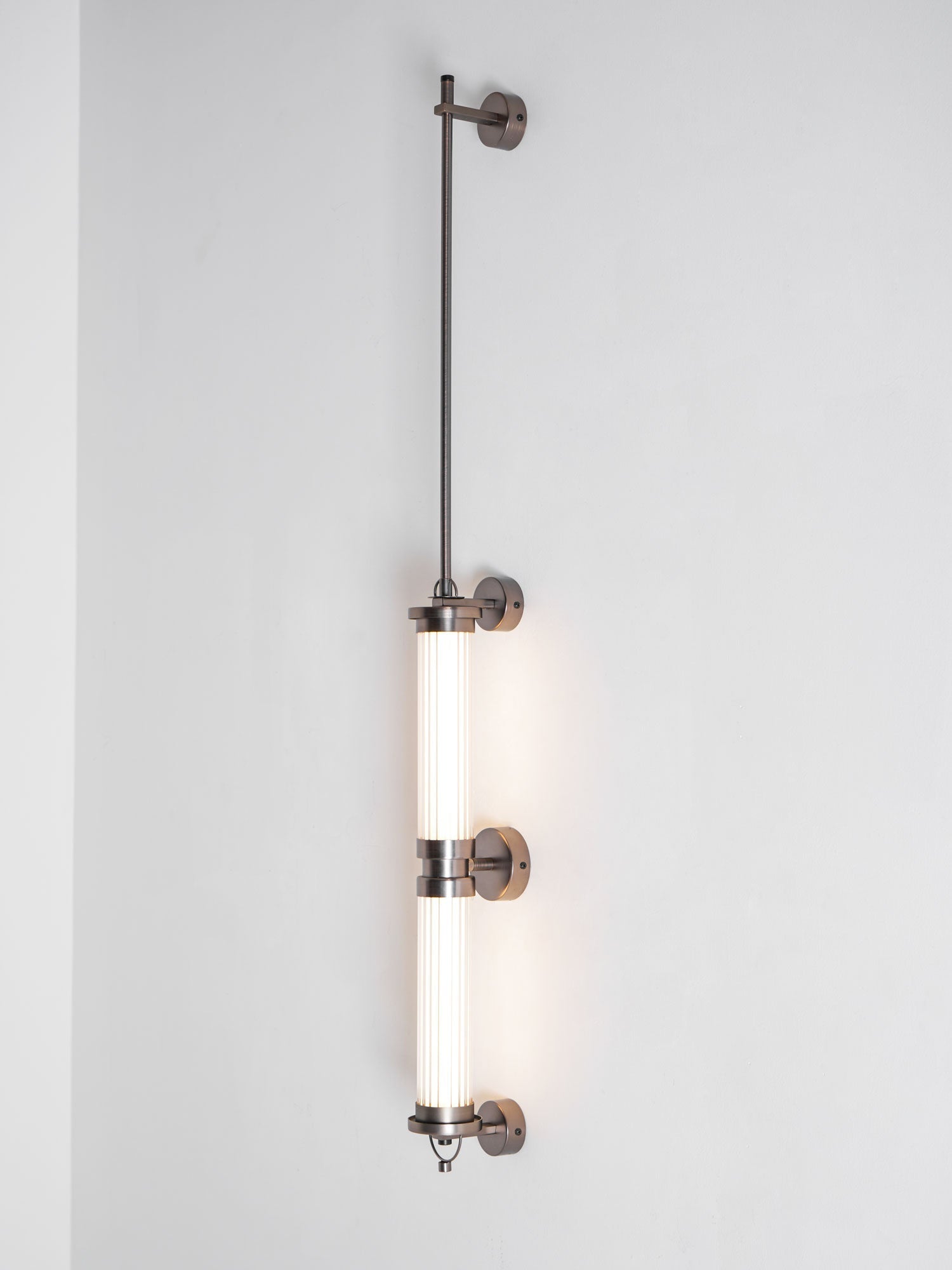 Meridian Vertical Wall Sconce - Lamp Outdoor