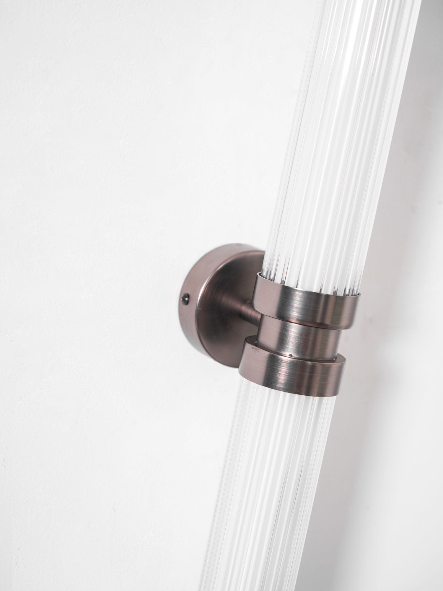 Meridian Vertical Wall Sconce - Lamp Outdoor