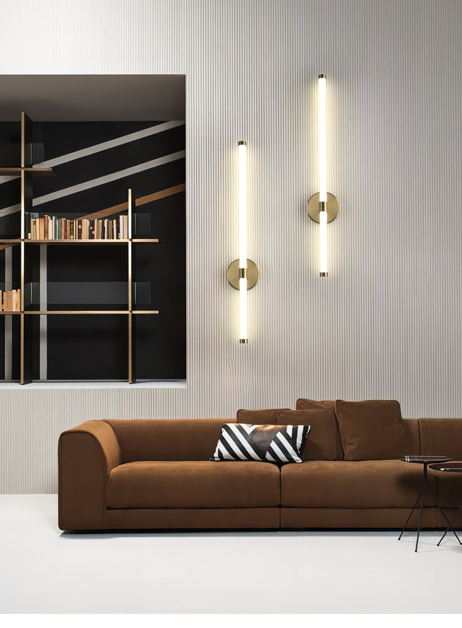 Minimalist Vertical Wall Sconce - Lamp Outdoor