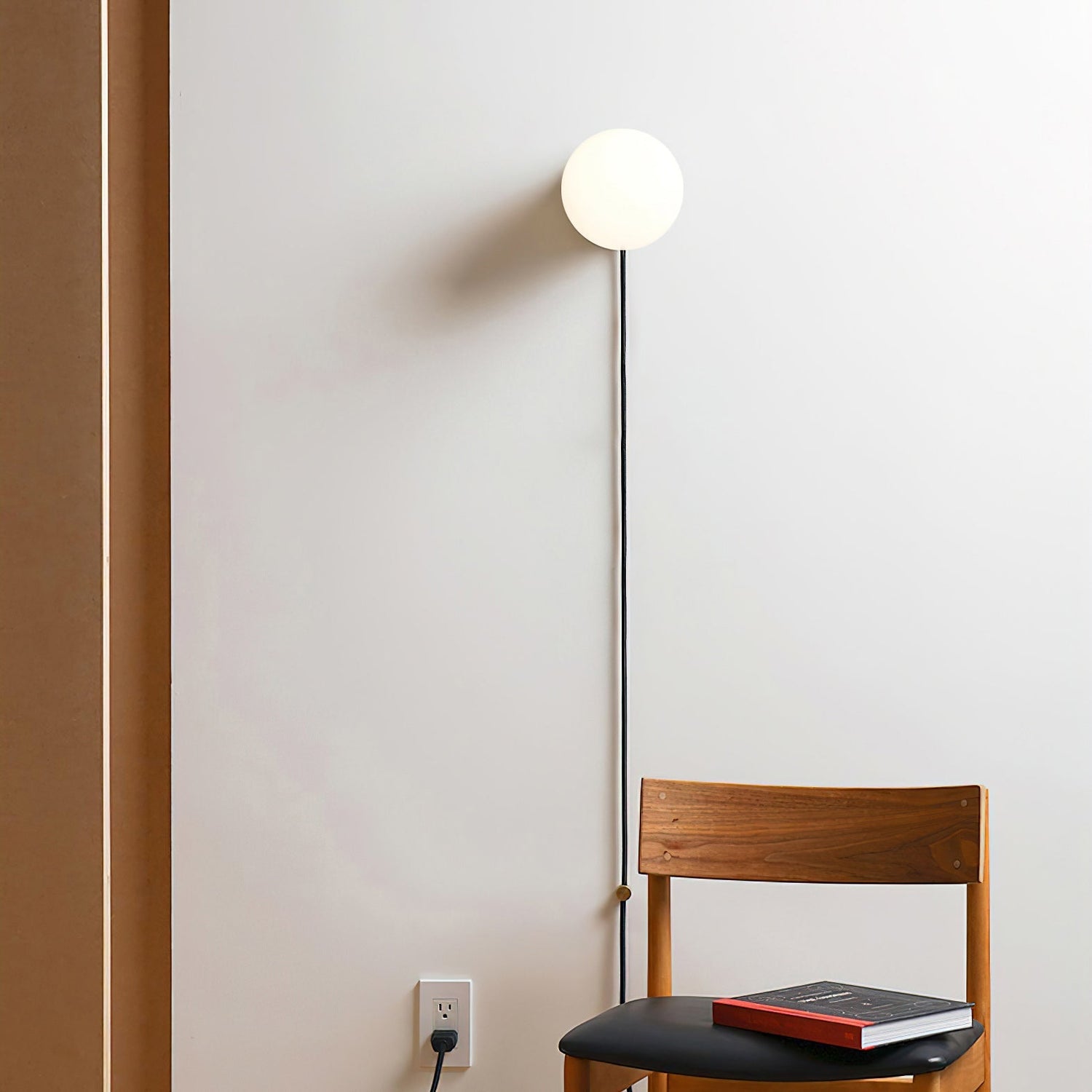 Moorsa Modern Glass Wall Light