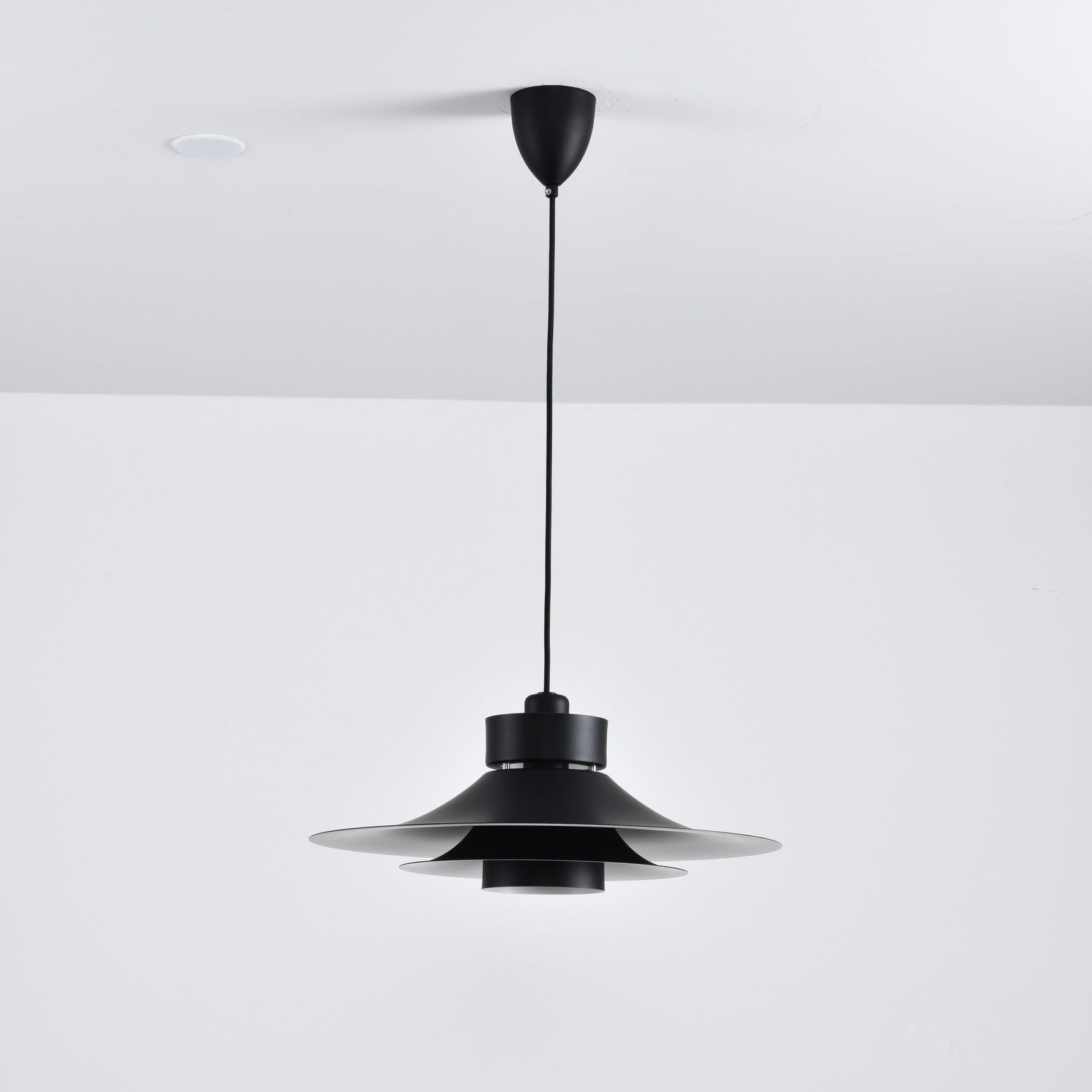 Sadie Minimalist Metal Pendant Lamp - Lamp Outdoor