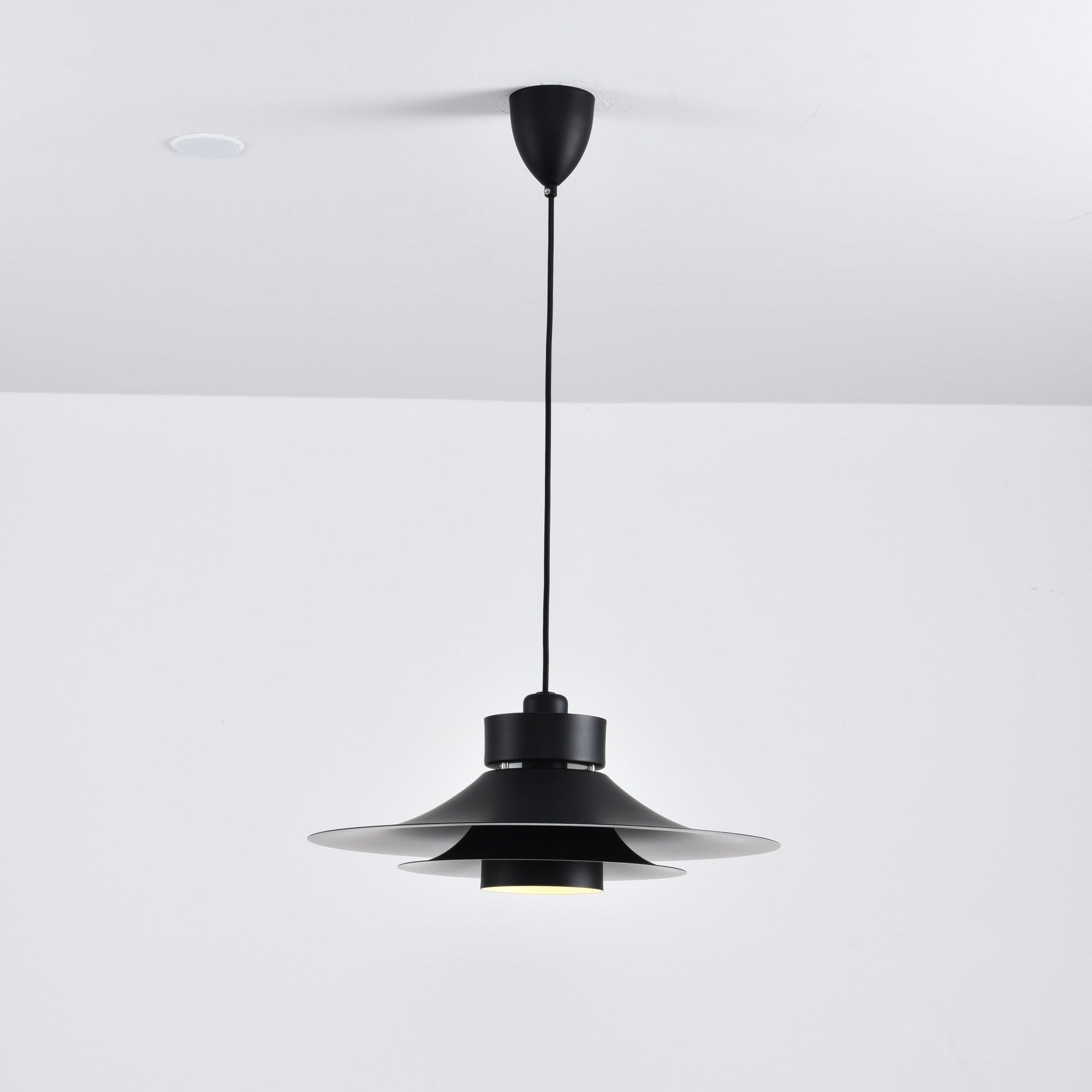 Sadie Minimalist Metal Pendant Lamp - Lamp Outdoor