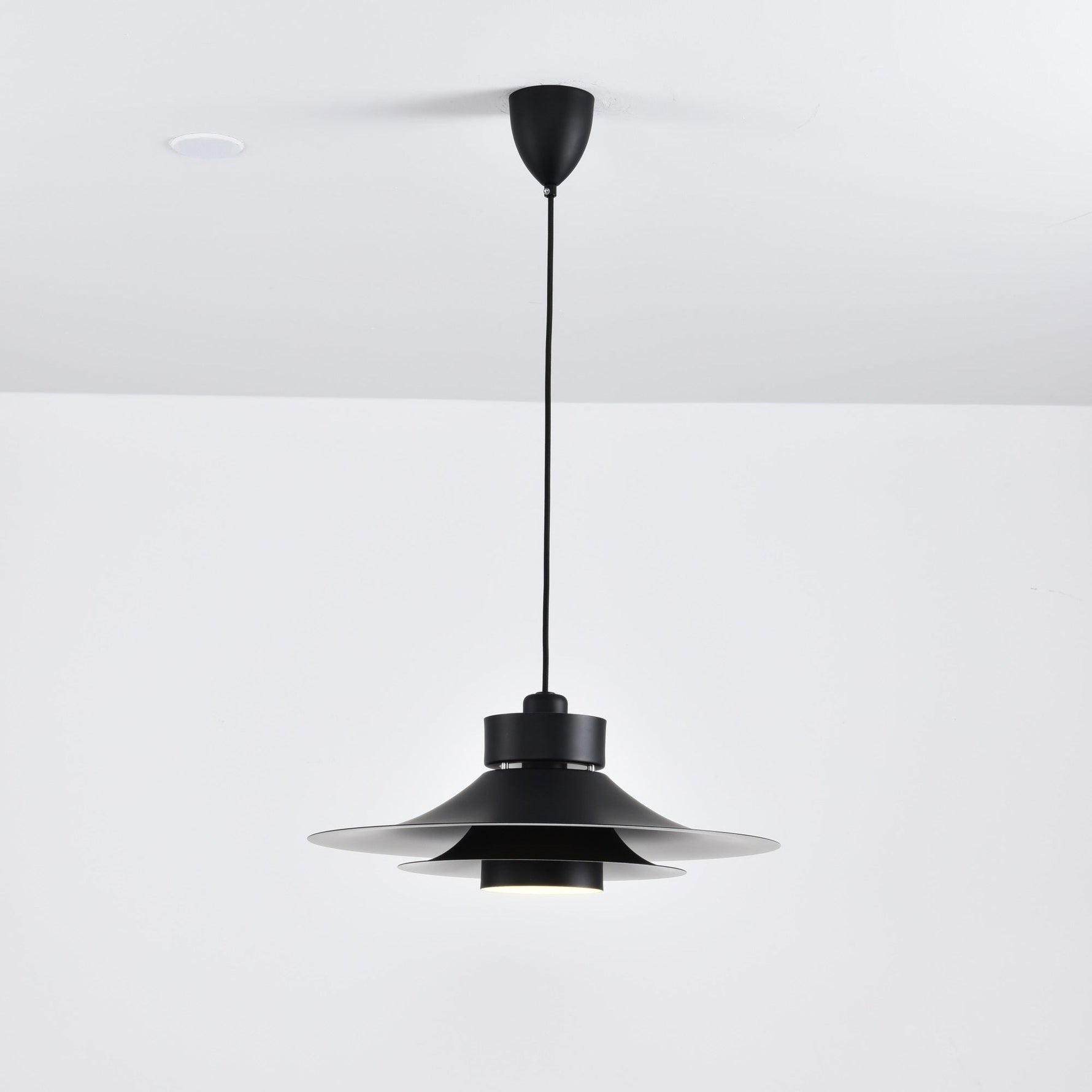 Sadie Minimalist Metal Pendant Lamp - Lamp Outdoor